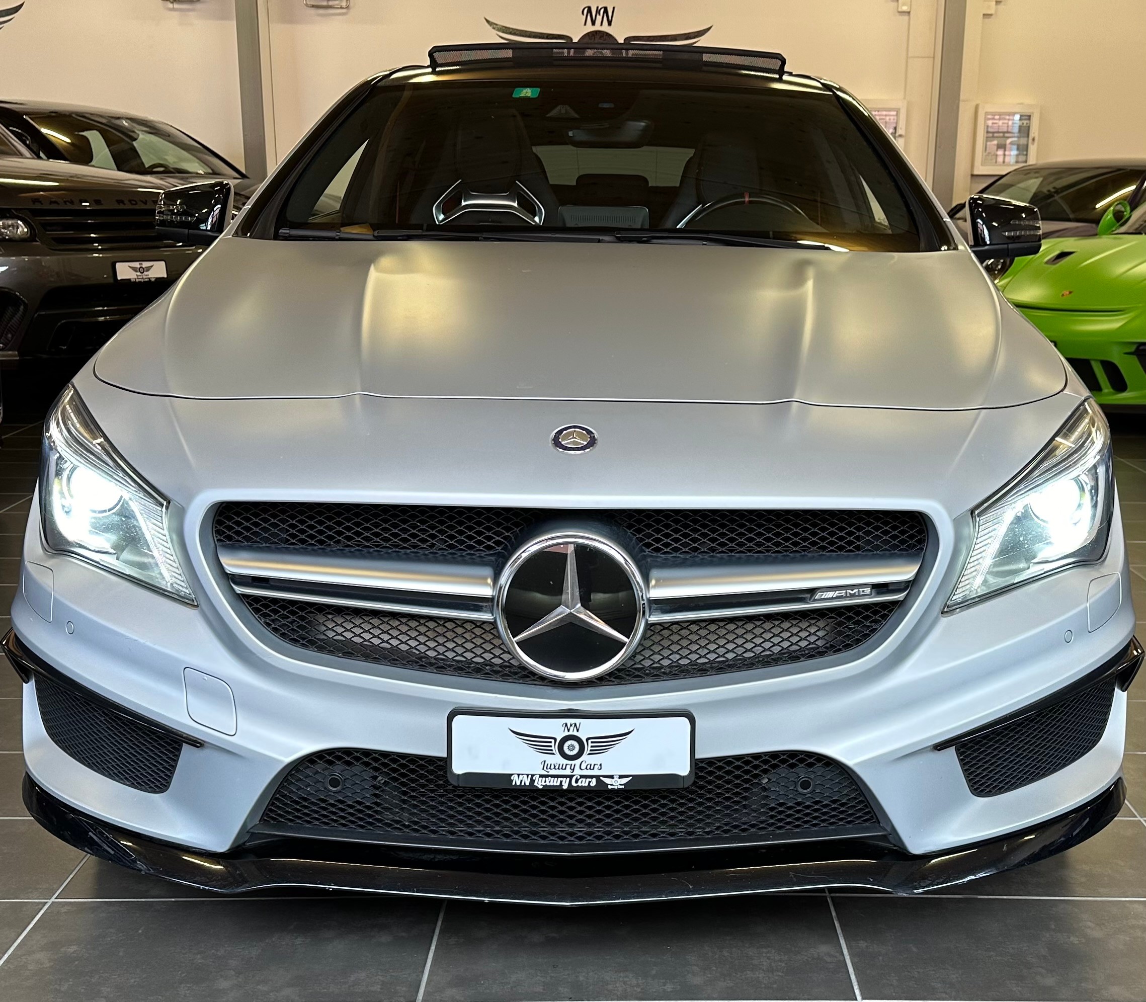 MERCEDES-BENZ CLA Shooting Brake 45 AMG GRIS MAT!