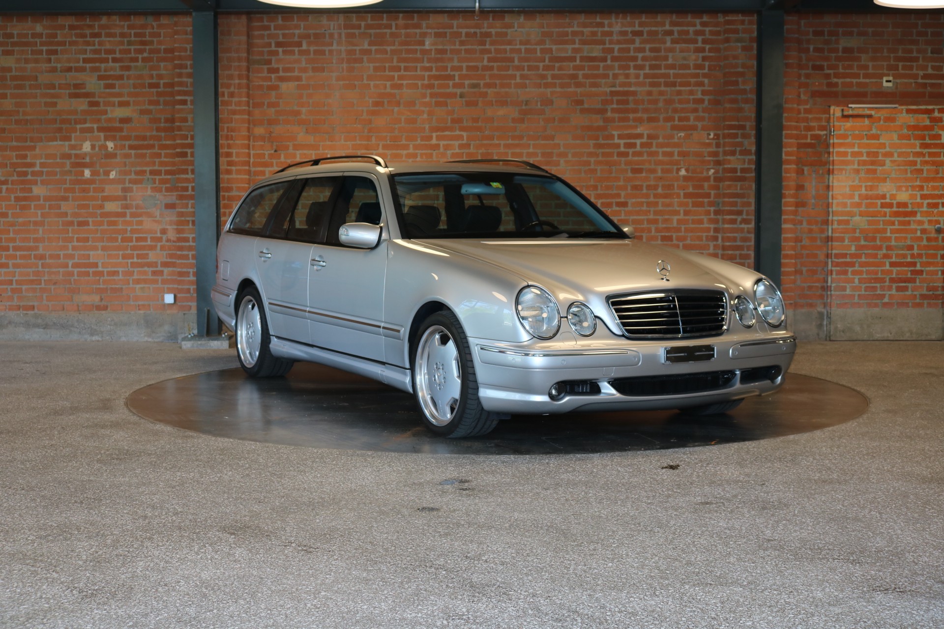 MERCEDES-BENZ E 55 AMG Avantgarde 4Matic Automatic