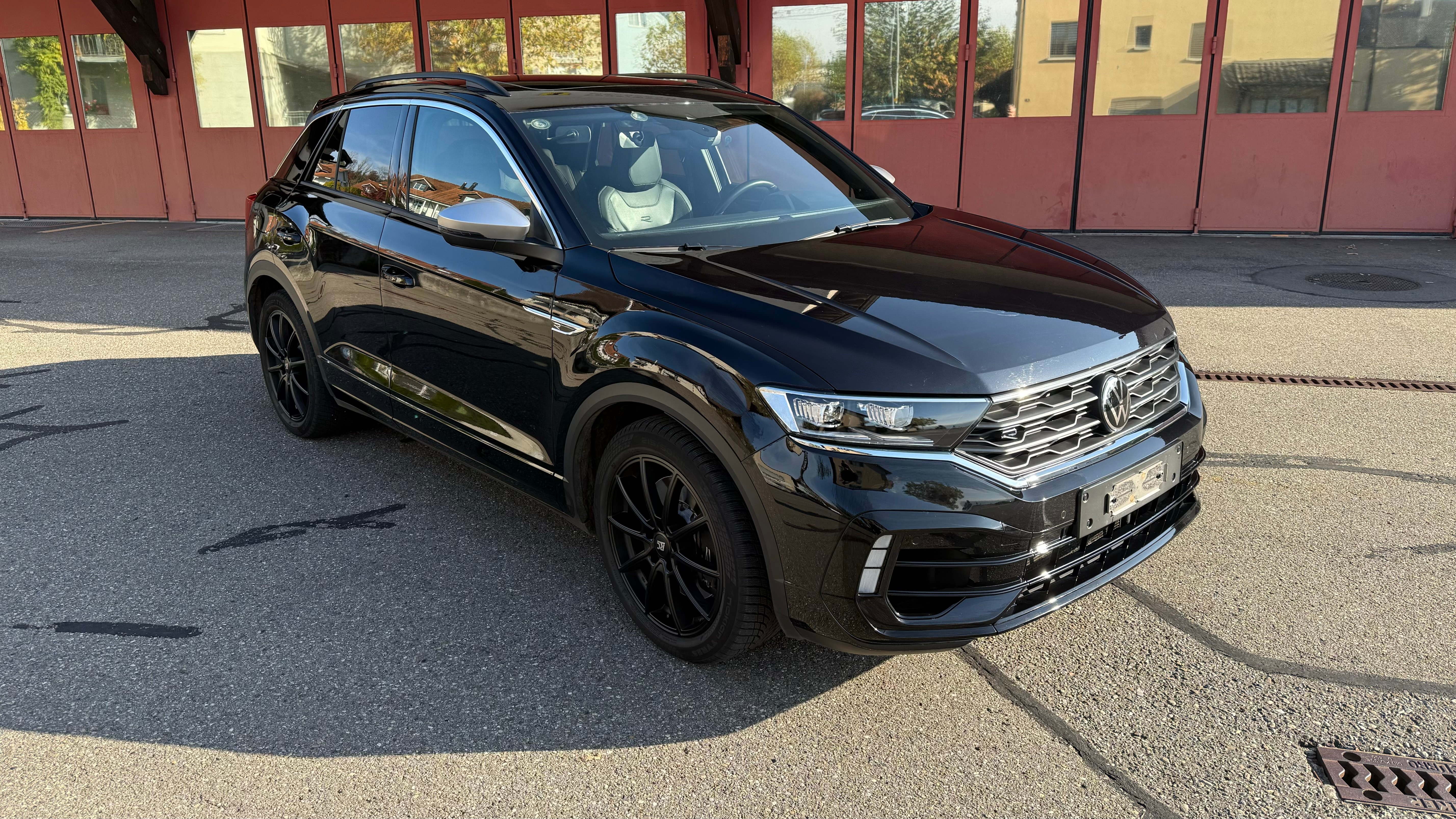 VW T-Roc 2.0 TSI R DSG 4Motion 390 PS/ Mit ABT Tuning Sportauspuffanlage Titan von Akrapovic / Vollaustattung