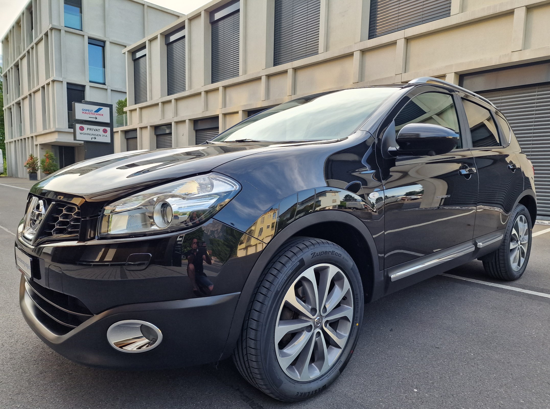 NISSAN Qashqai 2.0 360