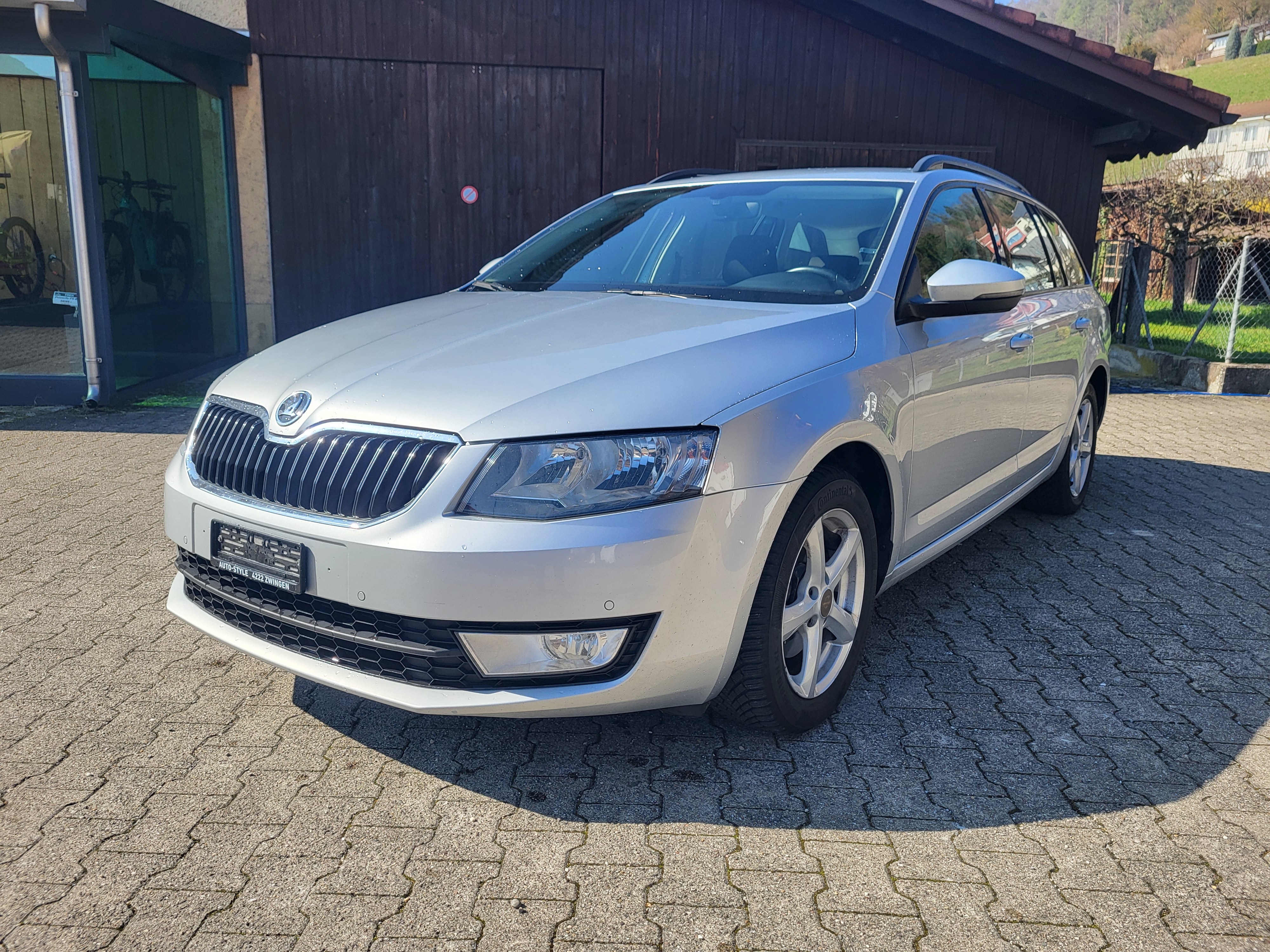 SKODA Octavia Combi 1.4 TSI Ambition DSG