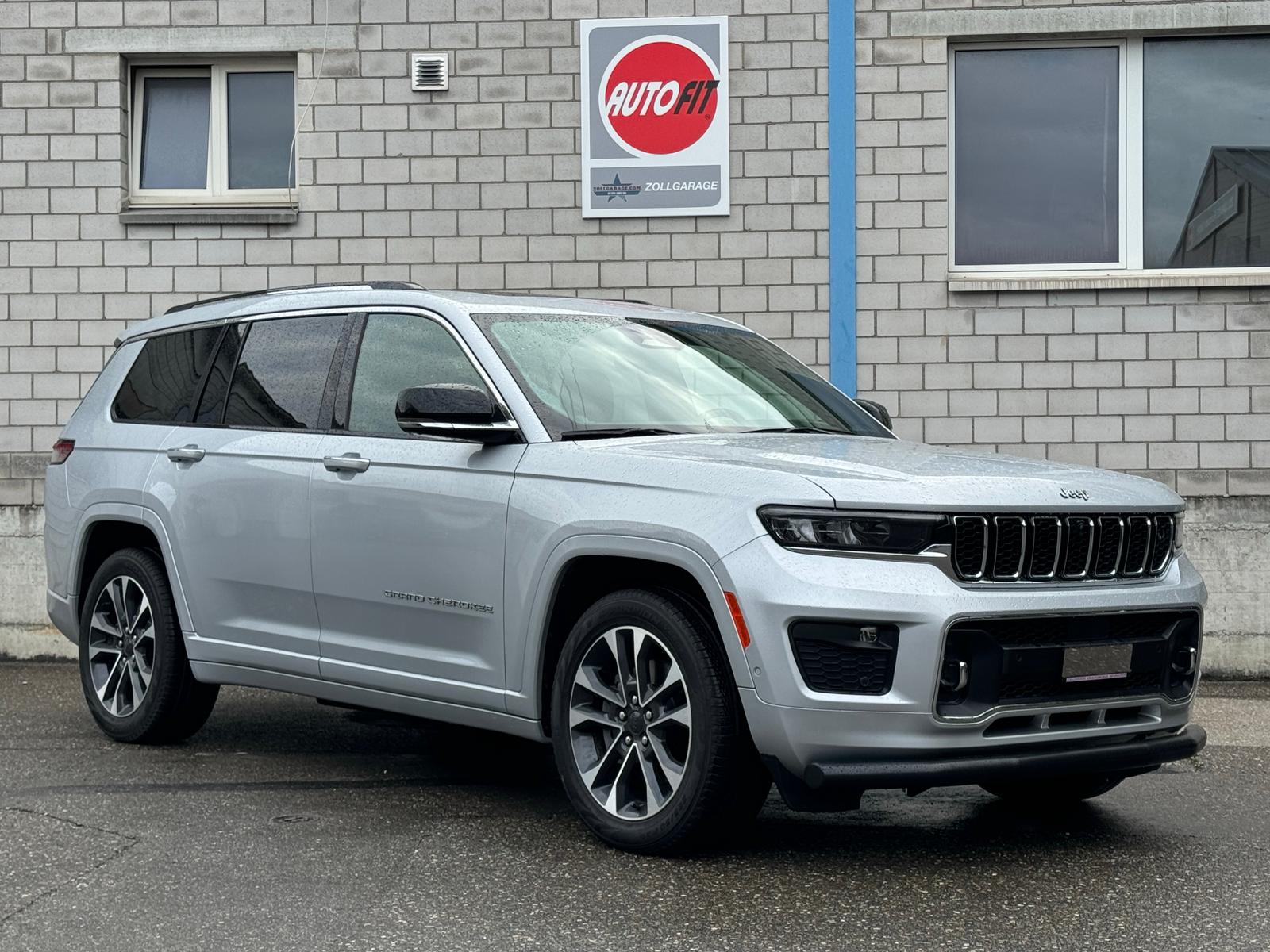 JEEP L 5.7 HEMI Overland 7 Plätzer