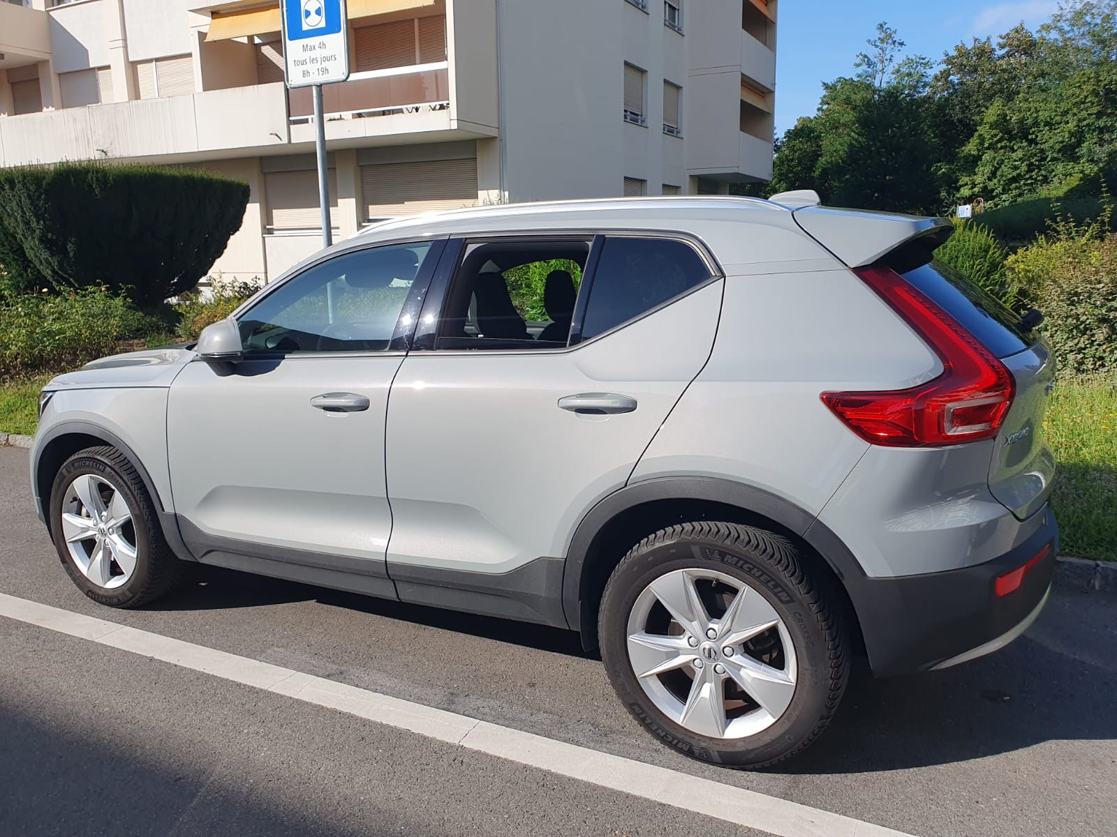 VOLVO XC40 B3 Benzin Mild Hybrid Core DCT