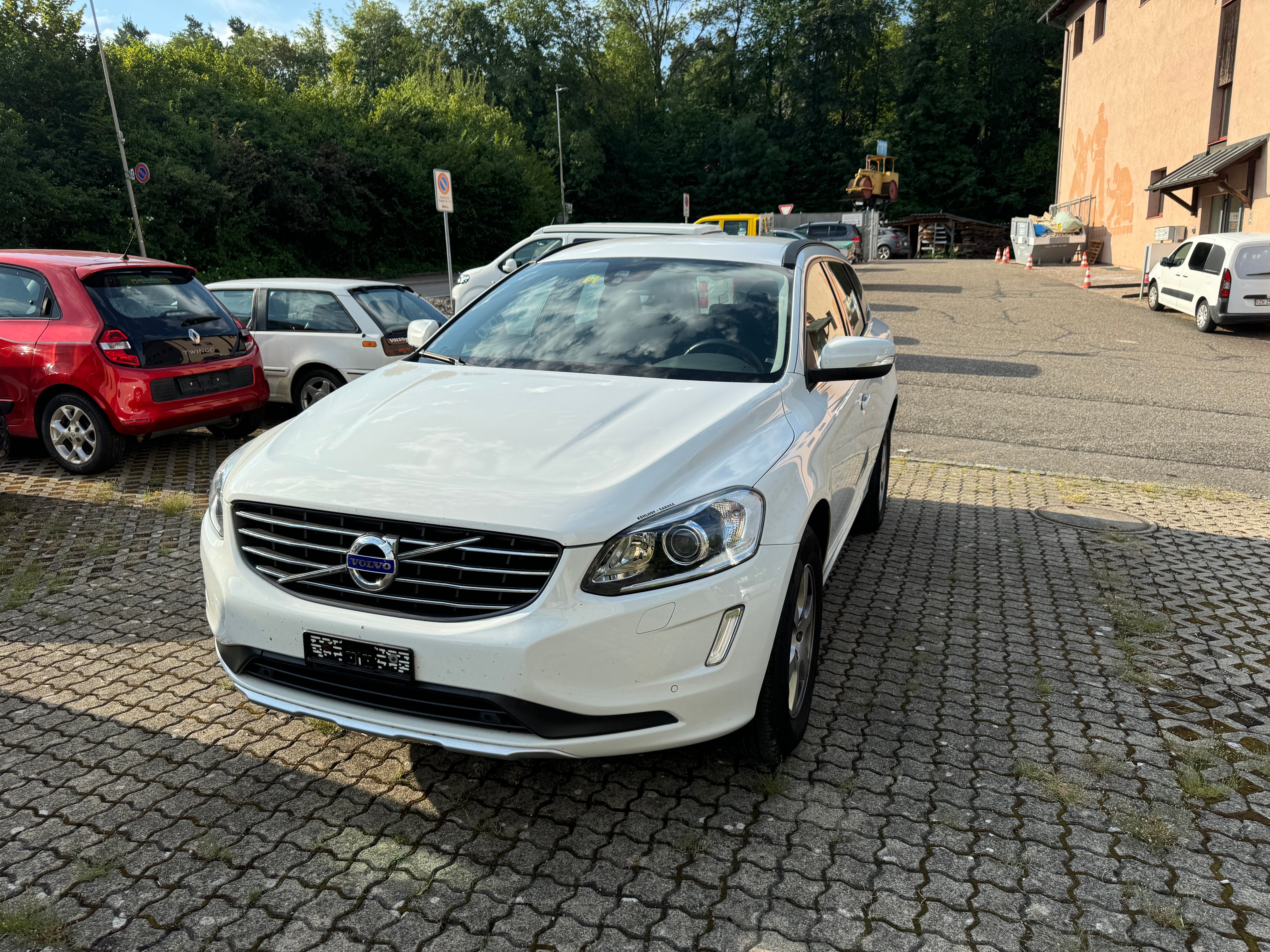 VOLVO XC60 T5 Momentum Powershift