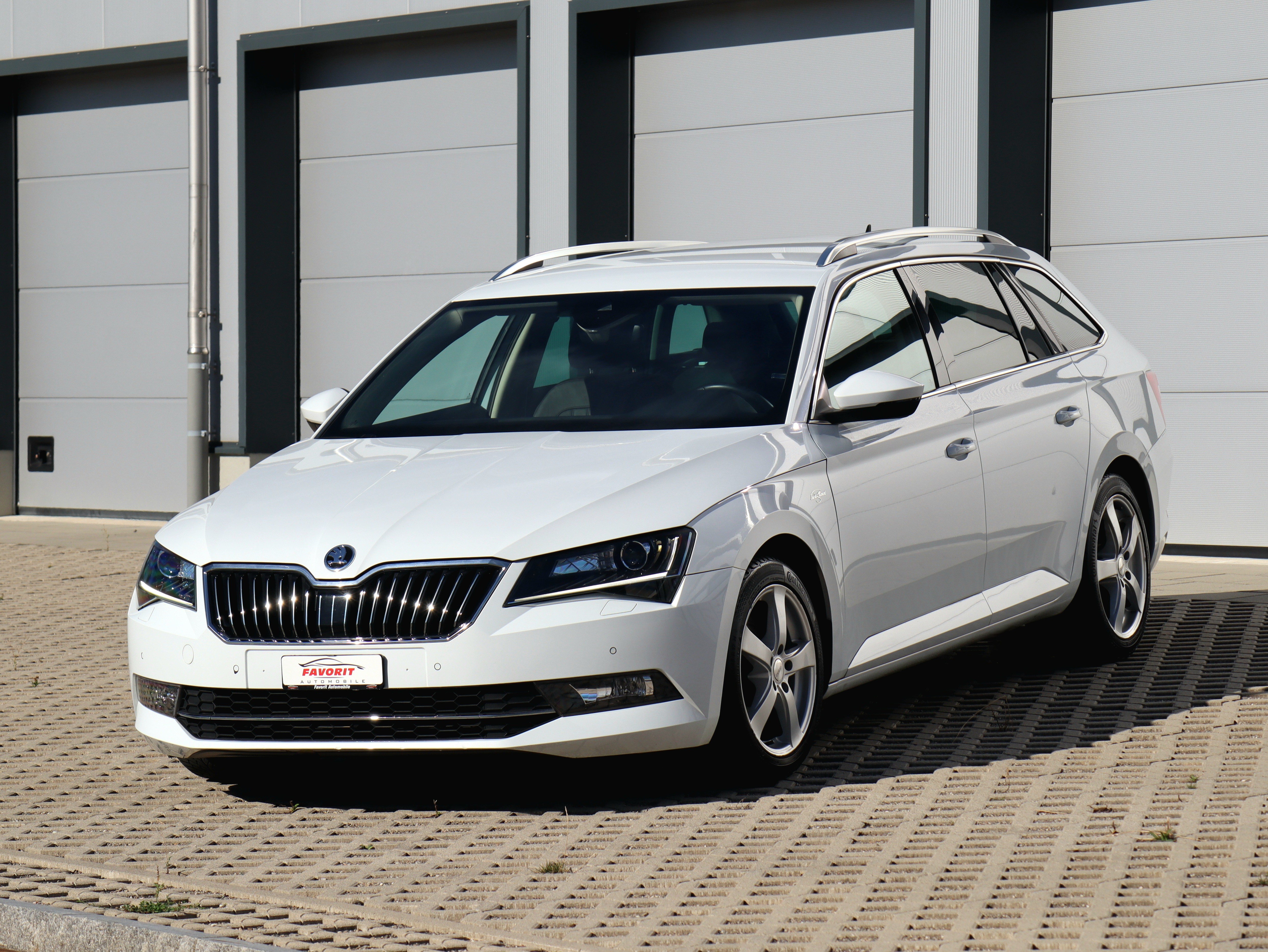 SKODA Superb Combi 1.8 TSI L&K DSG (CH)