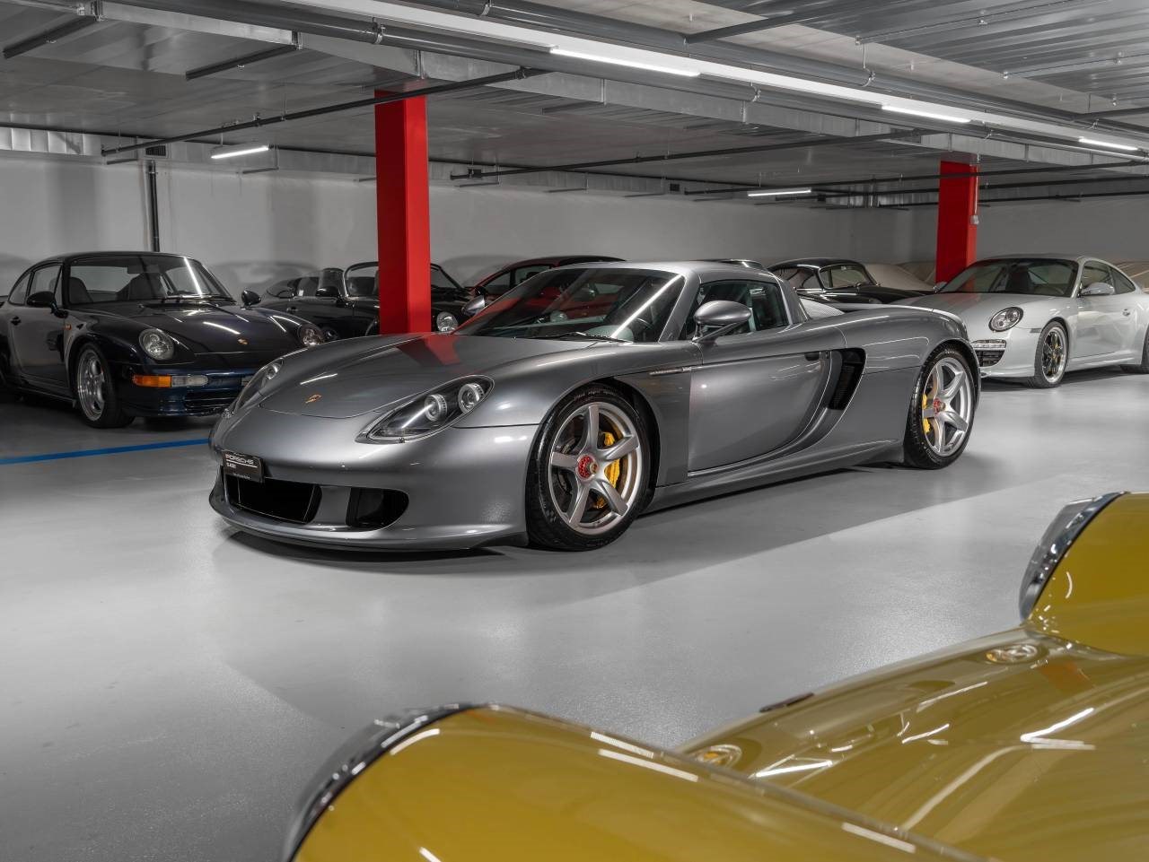 PORSCHE CARRERA GT