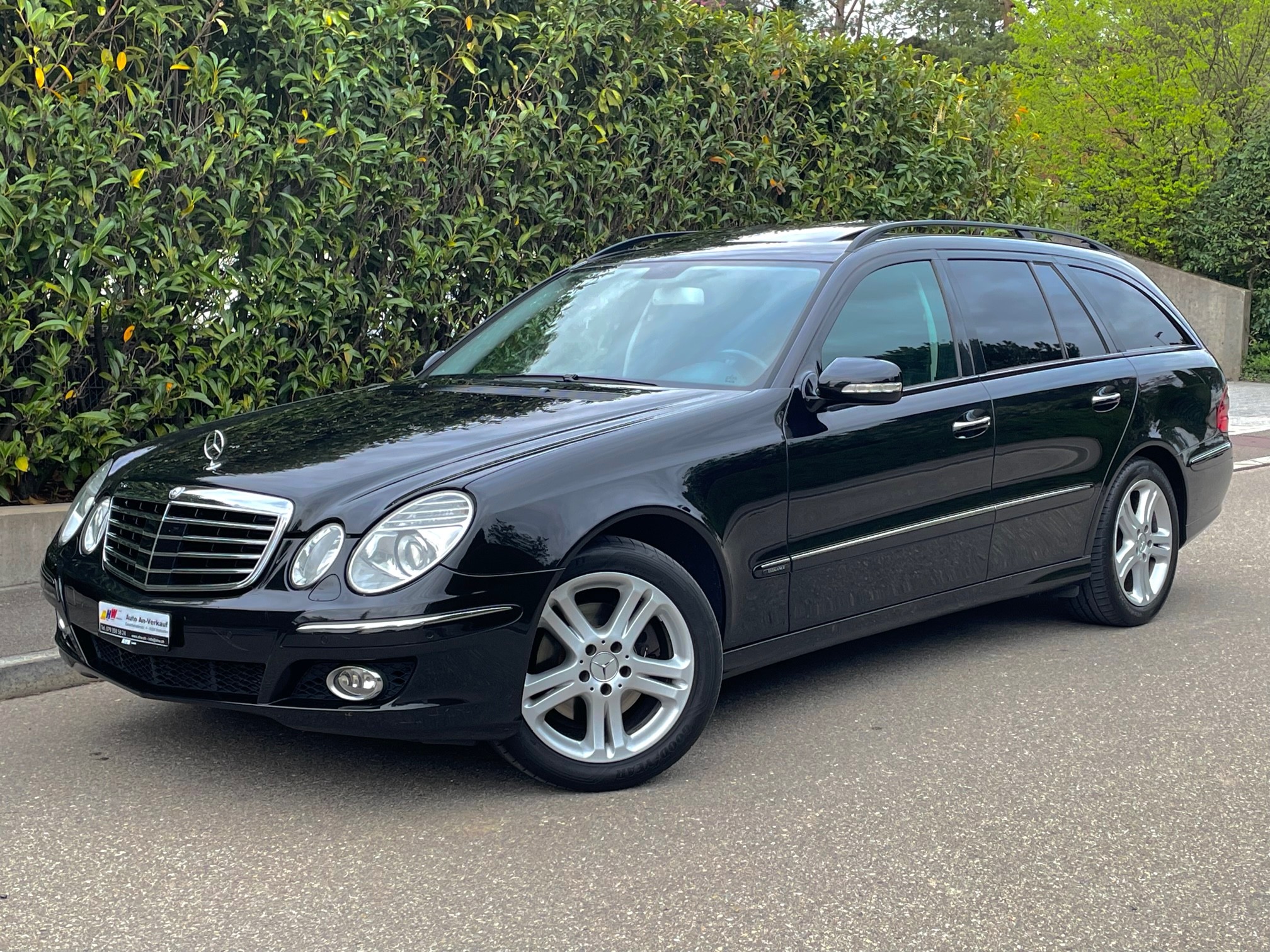 MERCEDES-BENZ E 320 CDI Elégance 4Matic Automatic AHK 2100kg