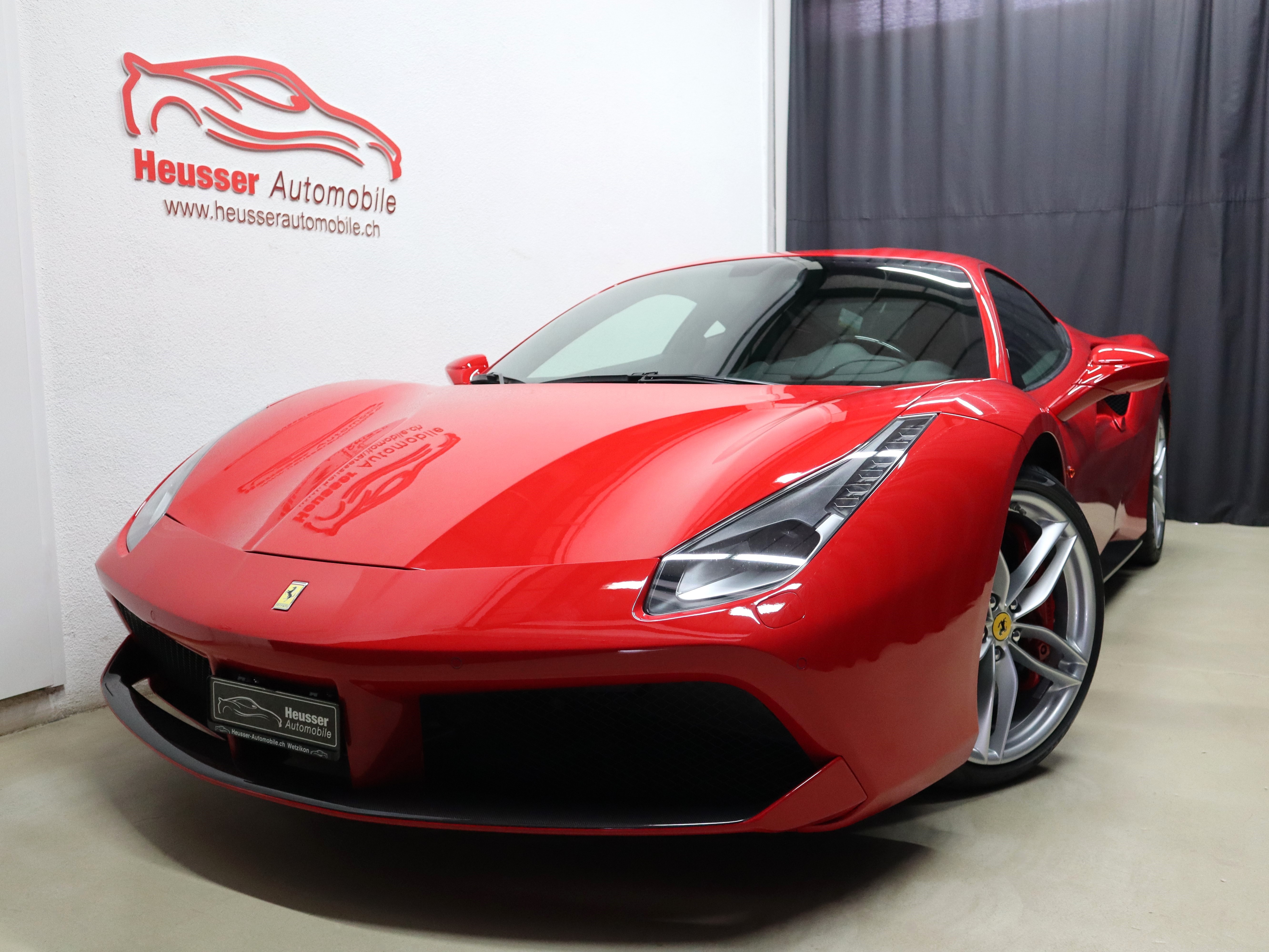 FERRARI 488 GTB 3.9 V8 - Daytona Sportsitze - Carbon - Lift - Kamera - 670 PS