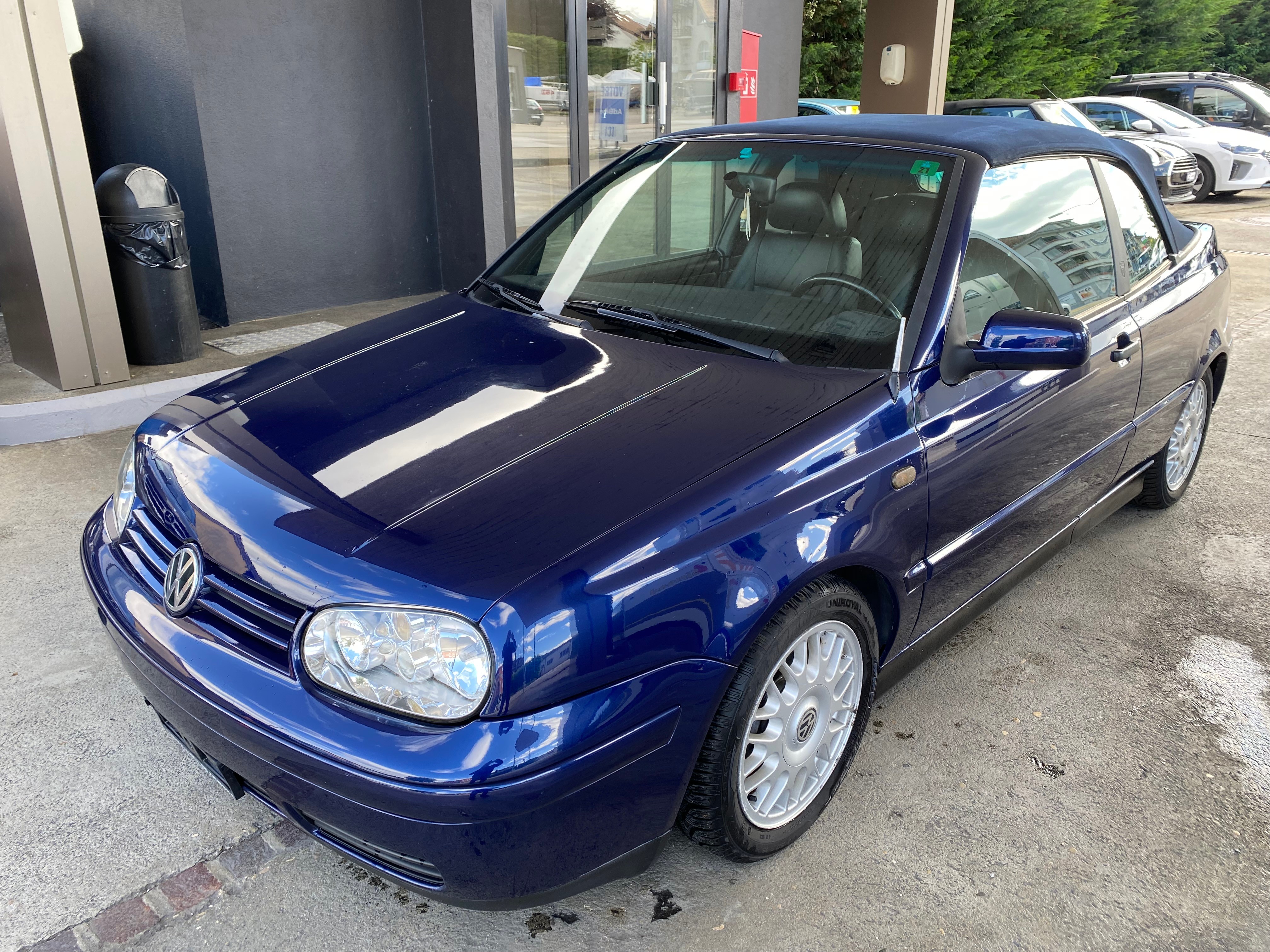 VW Golf Cabriolet 2000 Swiss Classic