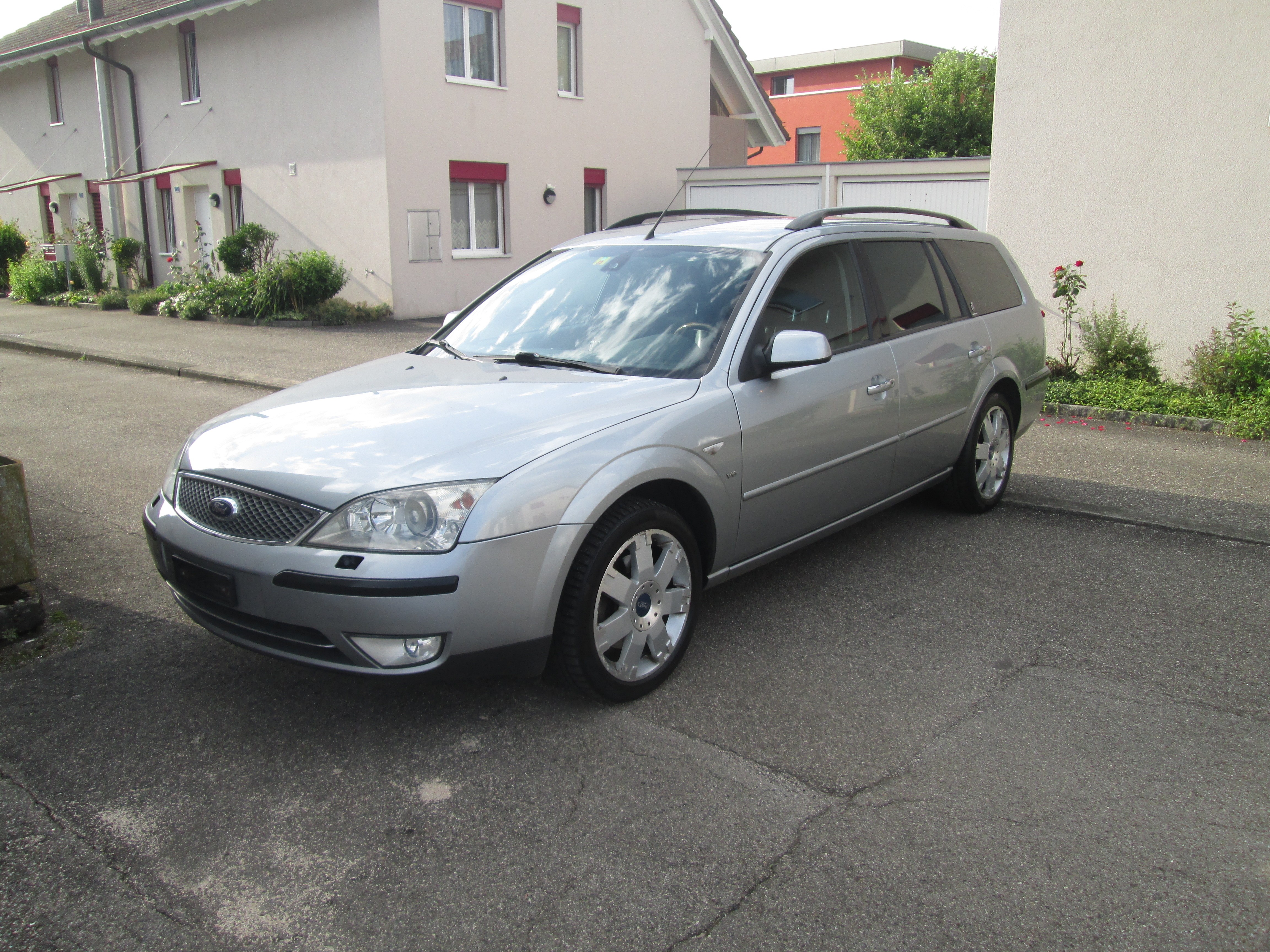 FORD Mondeo 2.5i V6 Executive