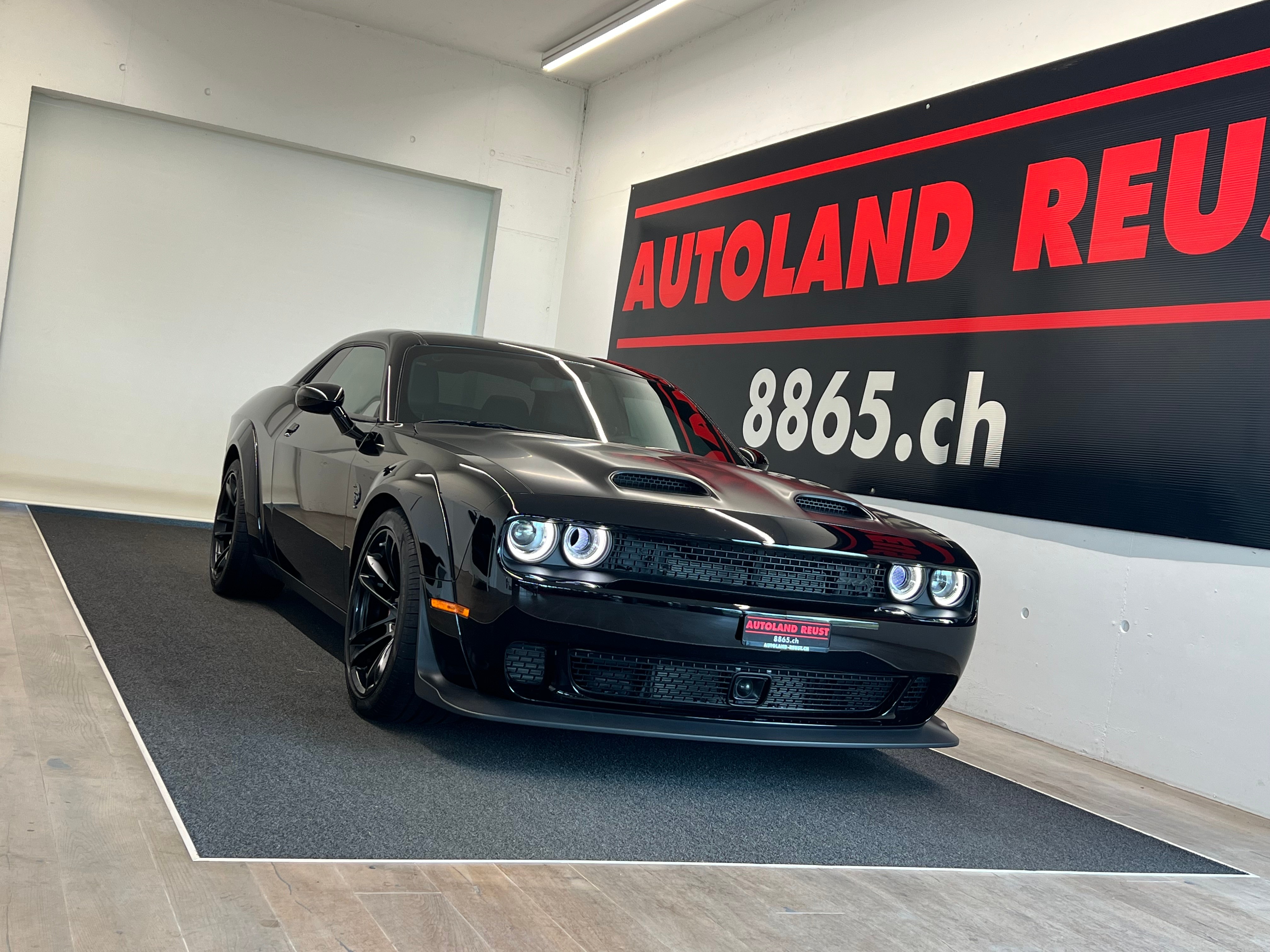 DODGE Hellcat Widebody 6.2 V8 727PS