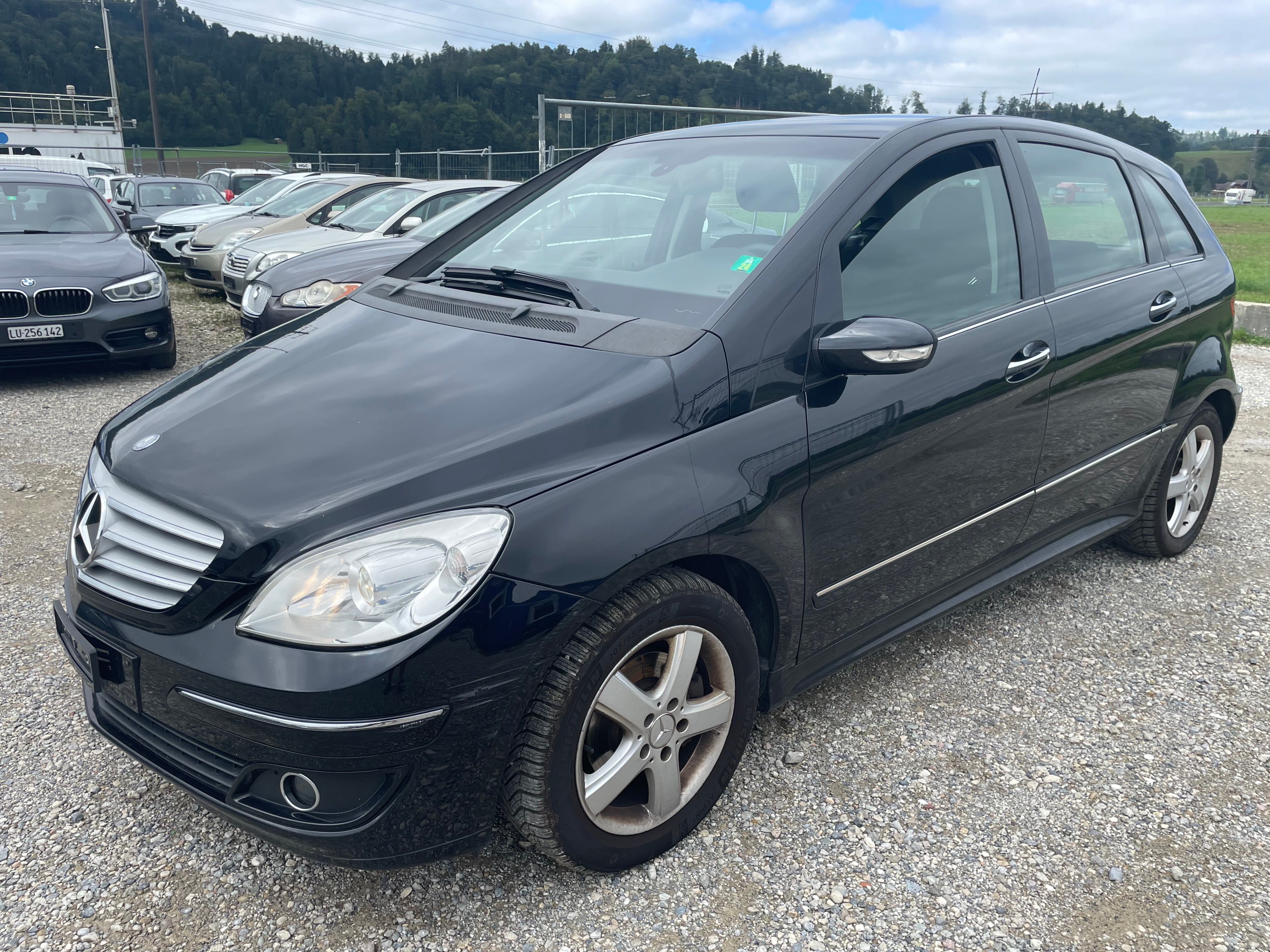 MERCEDES-BENZ B 200