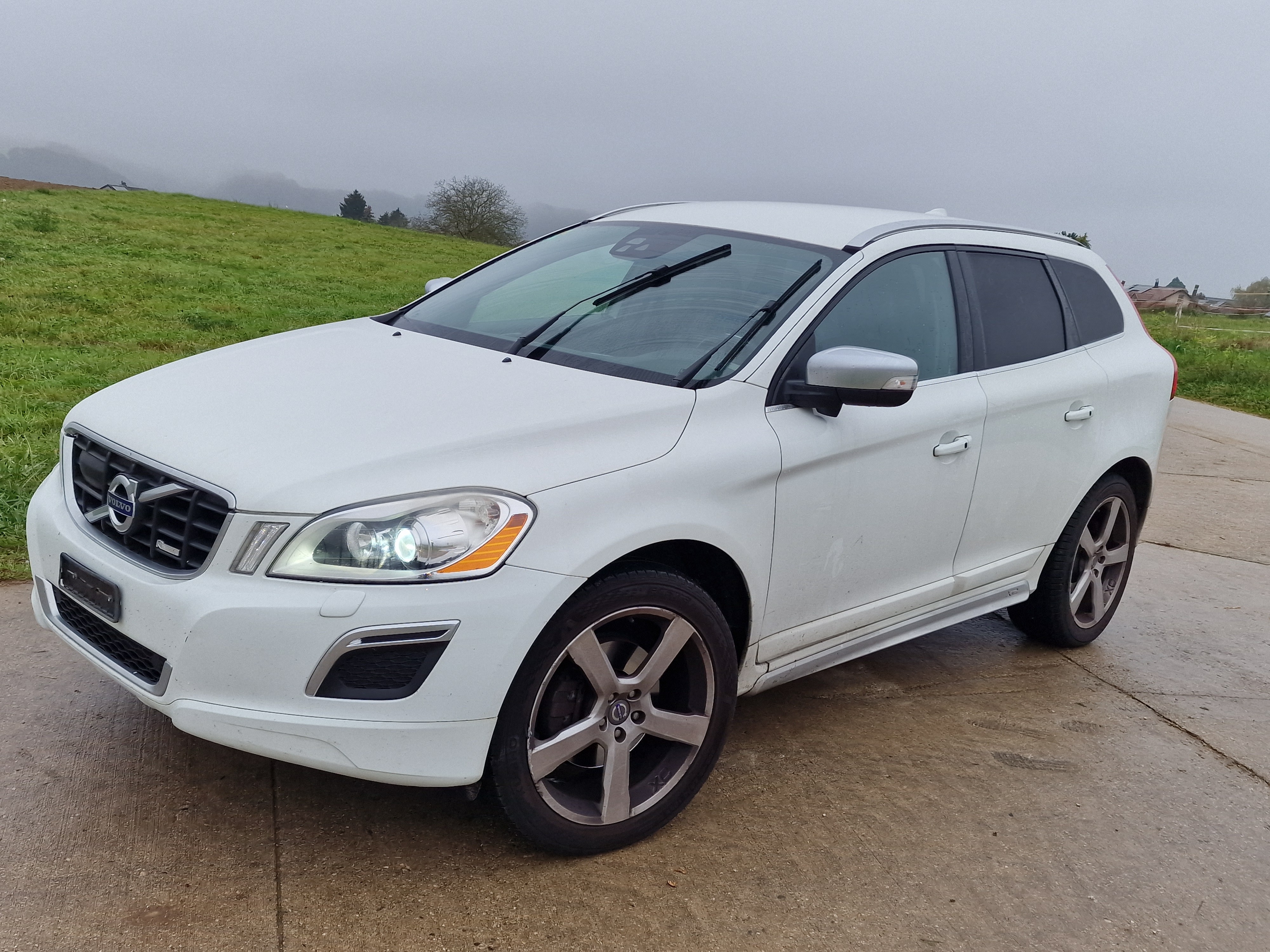 VOLVO XC60 D5 AWD R-Design Geartronic