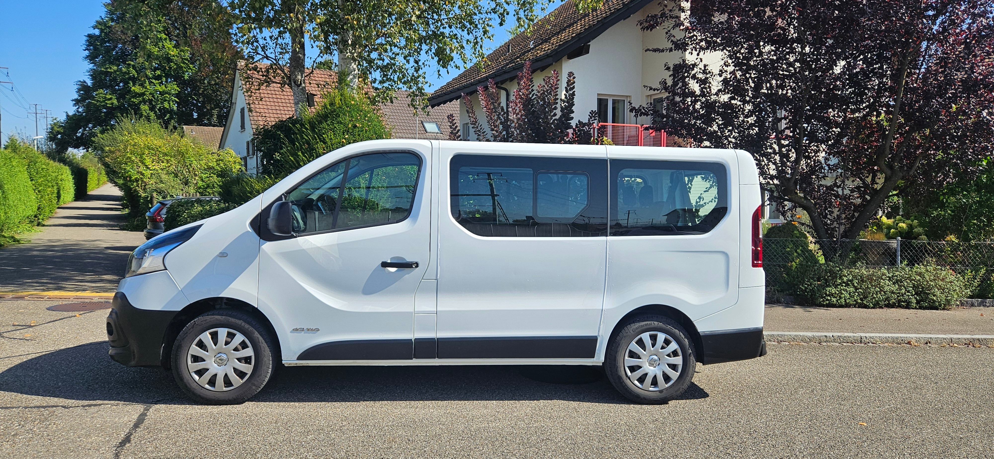 RENAULT Trafic ENERGY dCi 125 Passenger Authentique