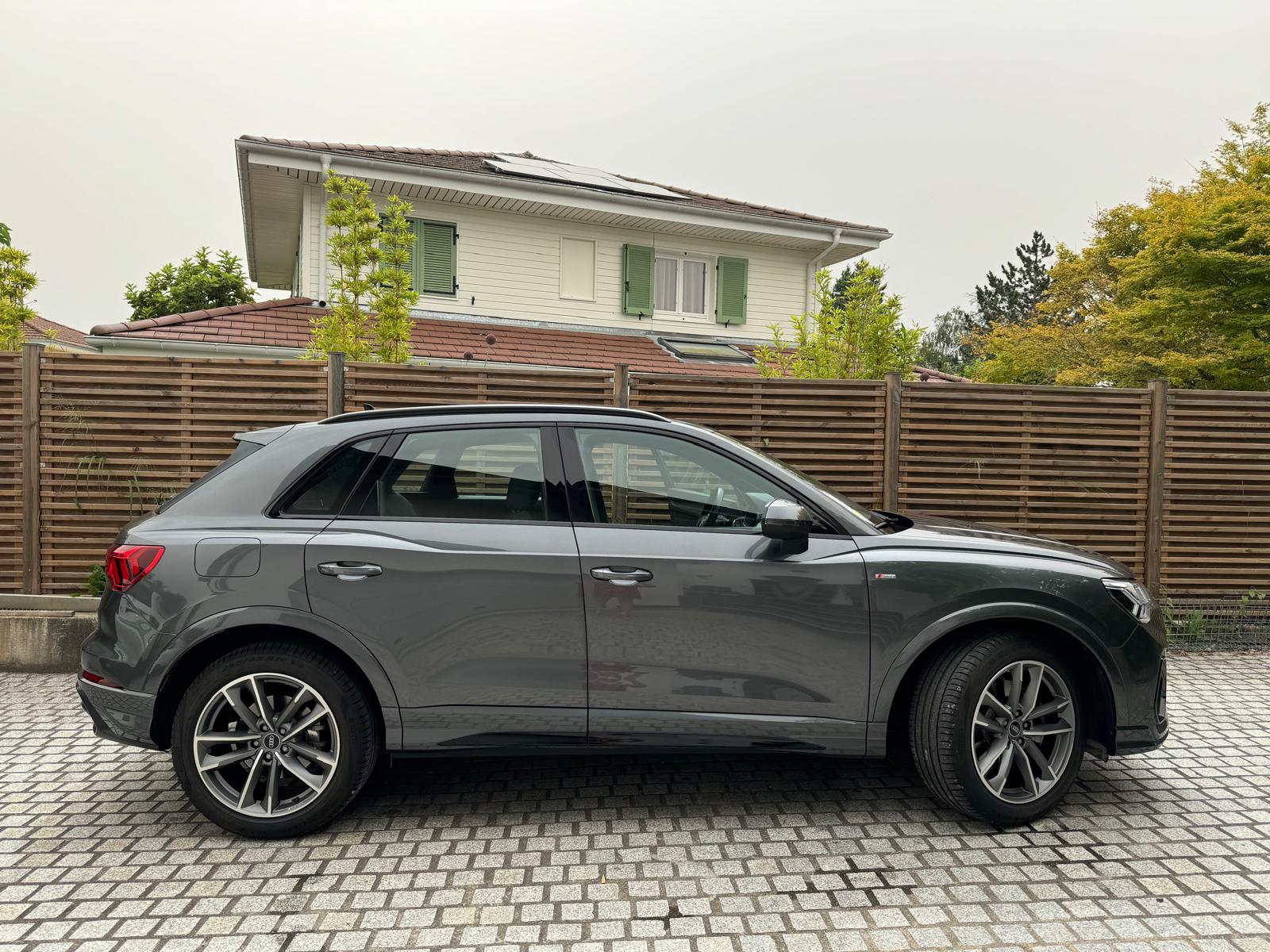 AUDI Q3 40 TDI S line Attraction quattro S-tronic