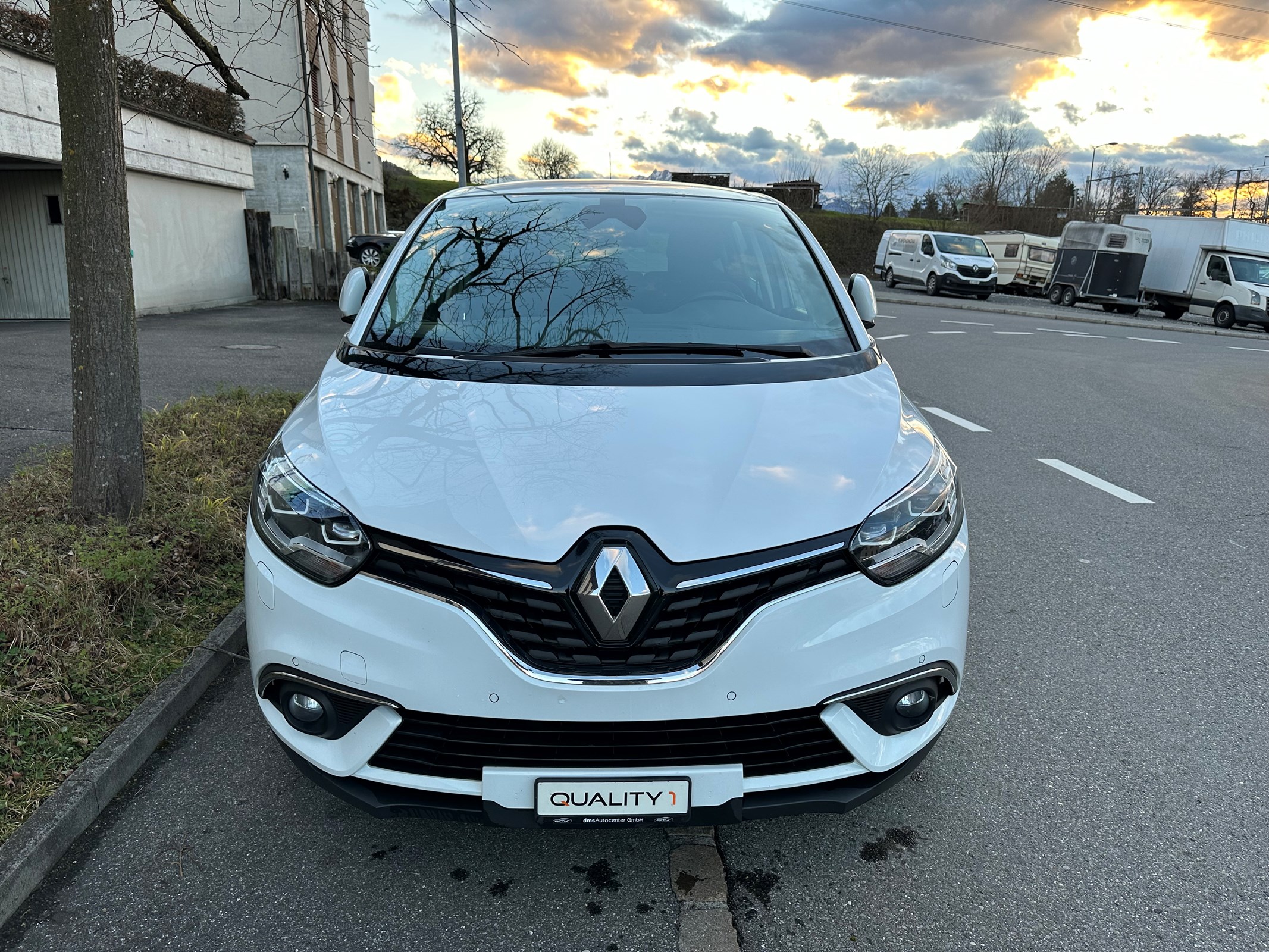 RENAULT Grand Scénic 1.8 dCi Intens EDC