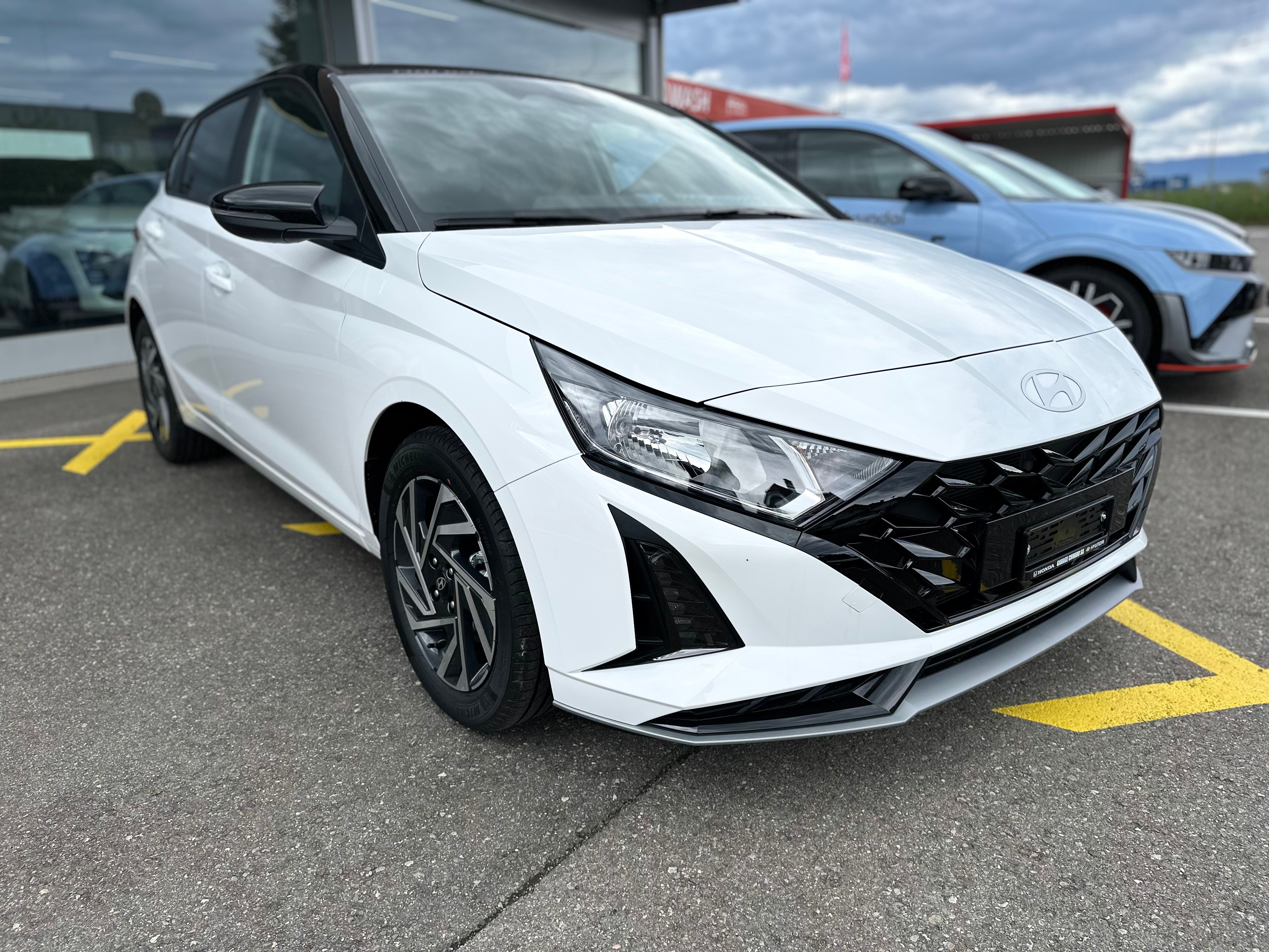 HYUNDAI i20 1.0 T-GDi Amplia DCT