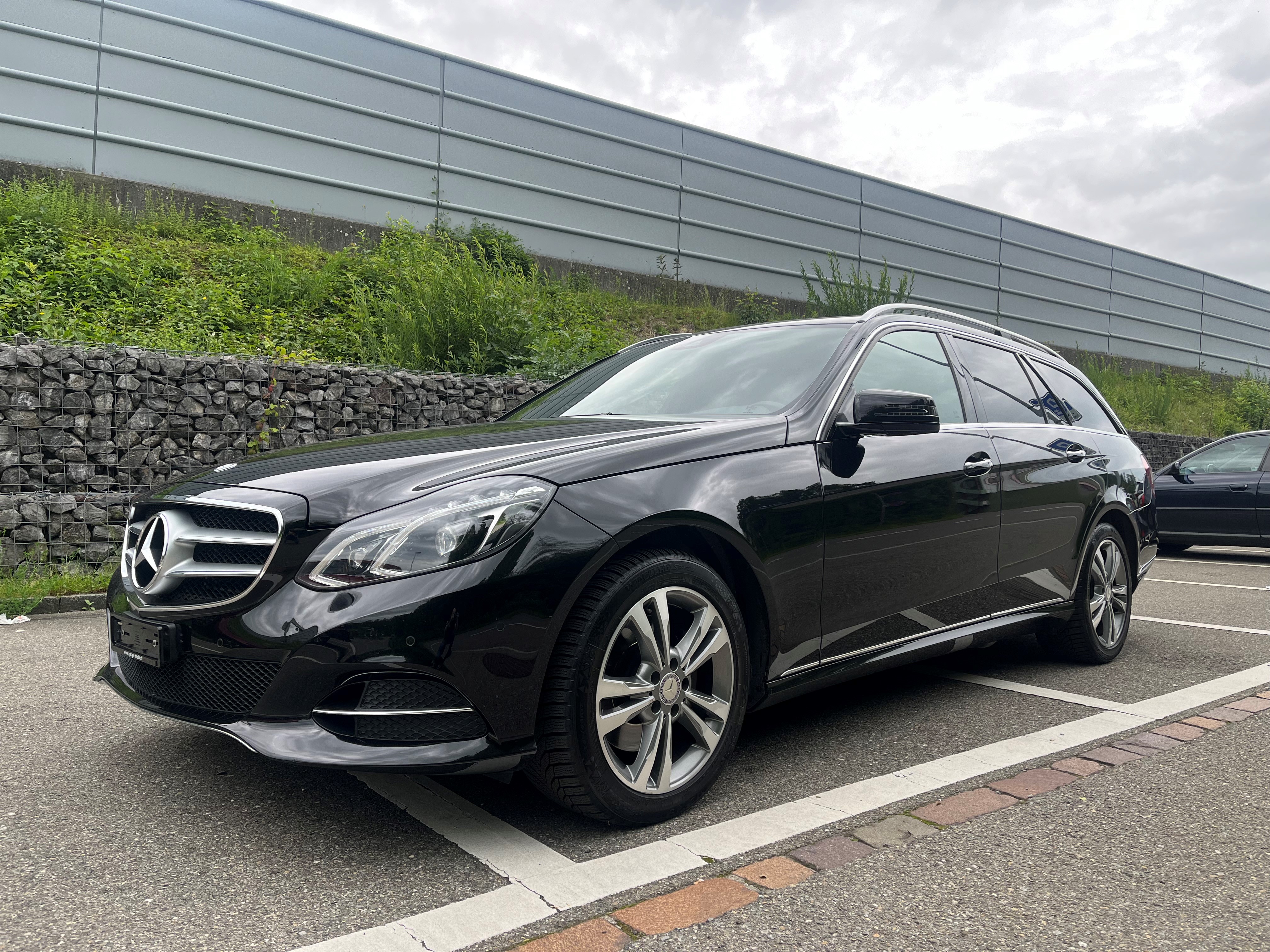 MERCEDES-BENZ E 350 BlueTEC Avantgarde 4Matic 7G-Tronic