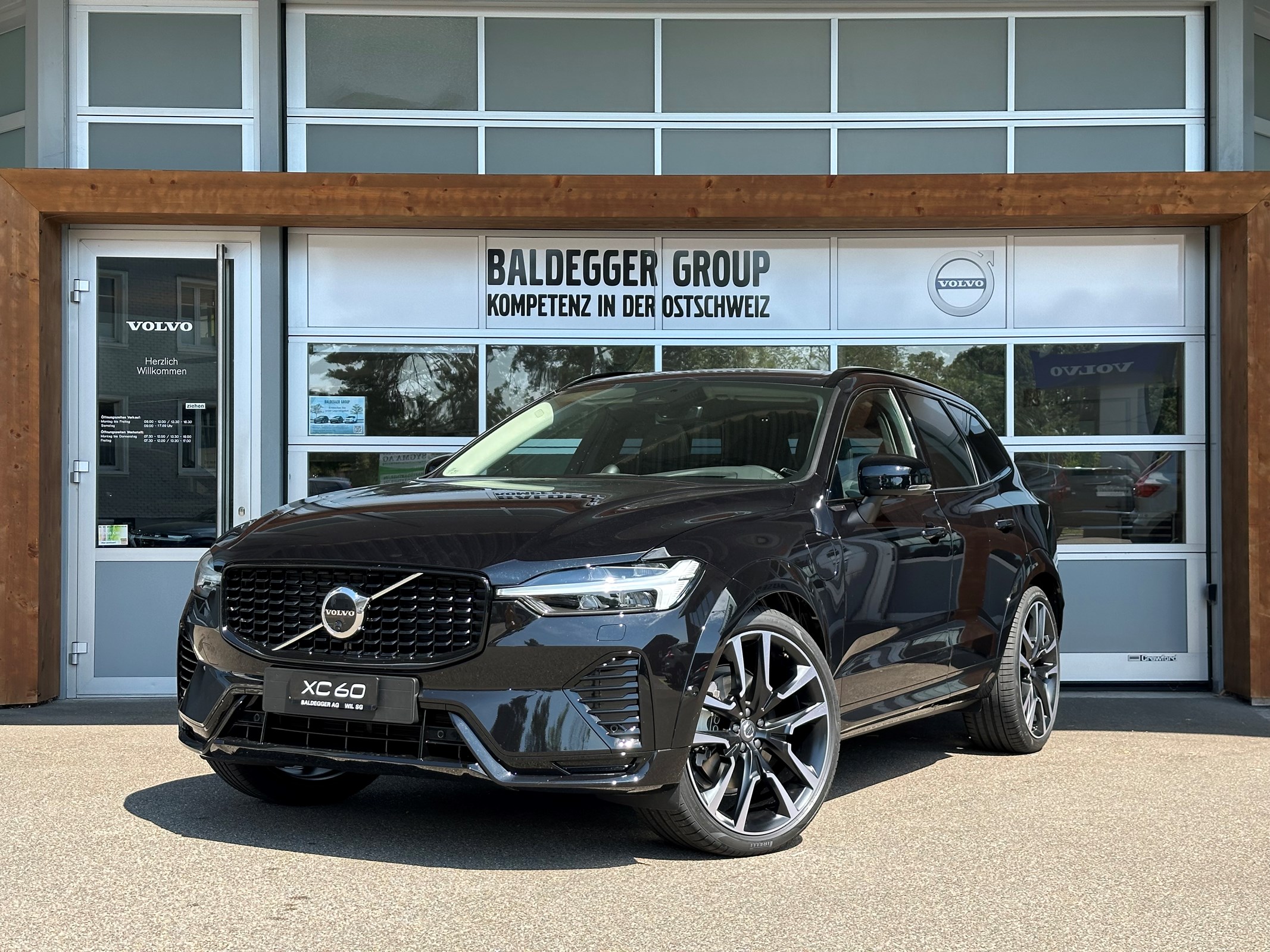 VOLVO XC60 2.0 T8 TE Ultra Dark eAWD