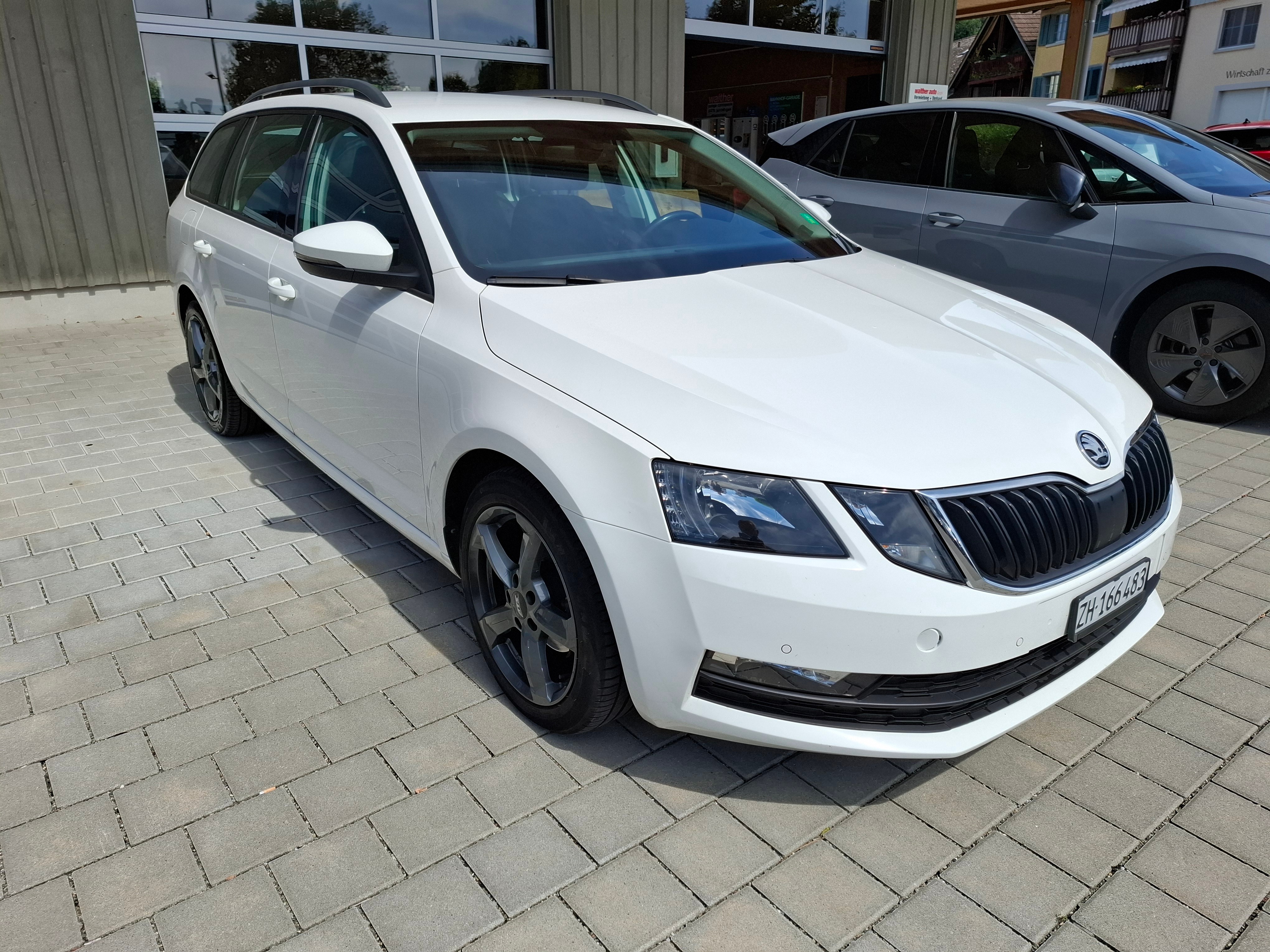 SKODA Octavia Combi 1.6 TDI 115 Ambition DSG