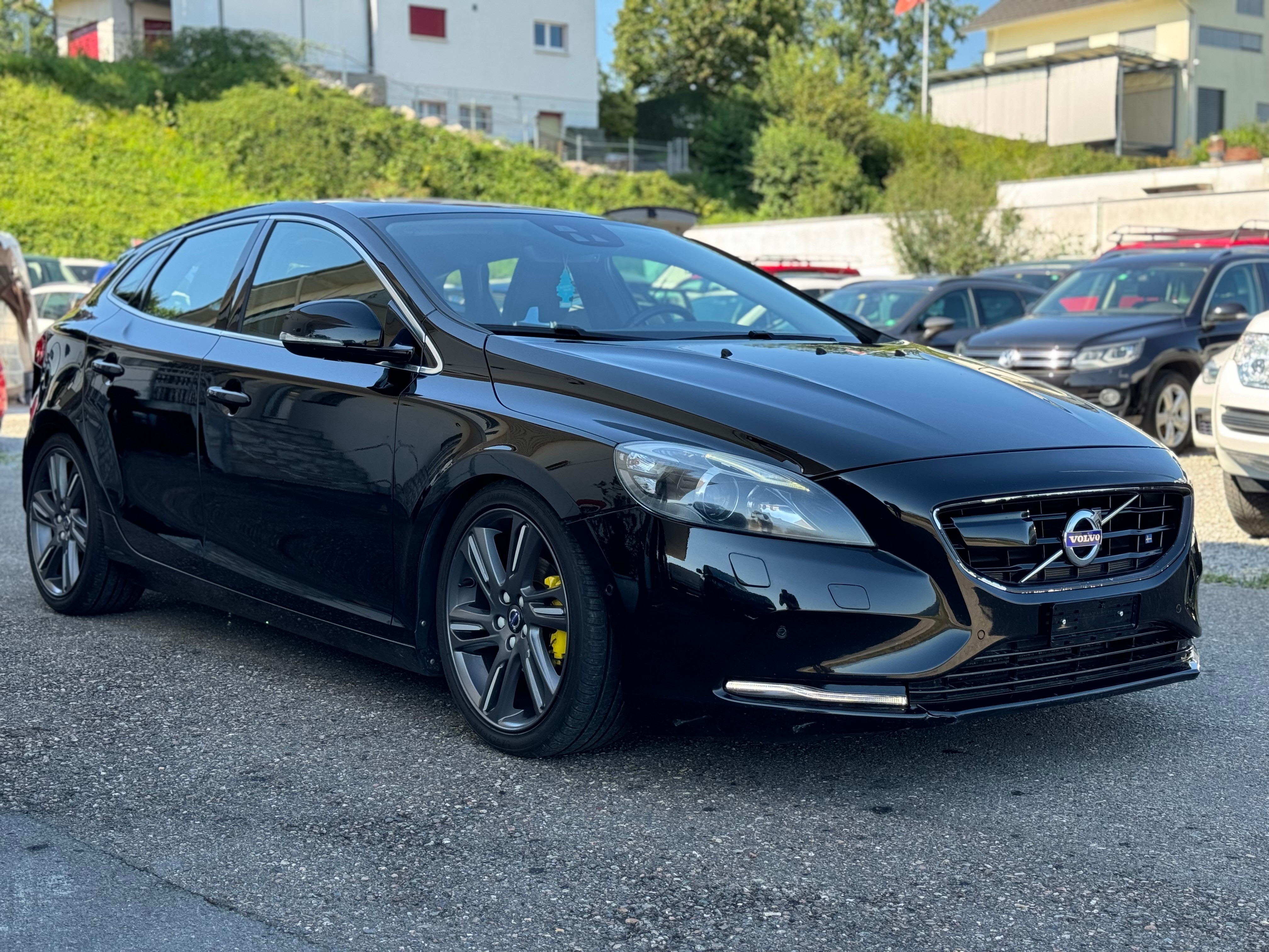 VOLVO V40 D2 Momentum