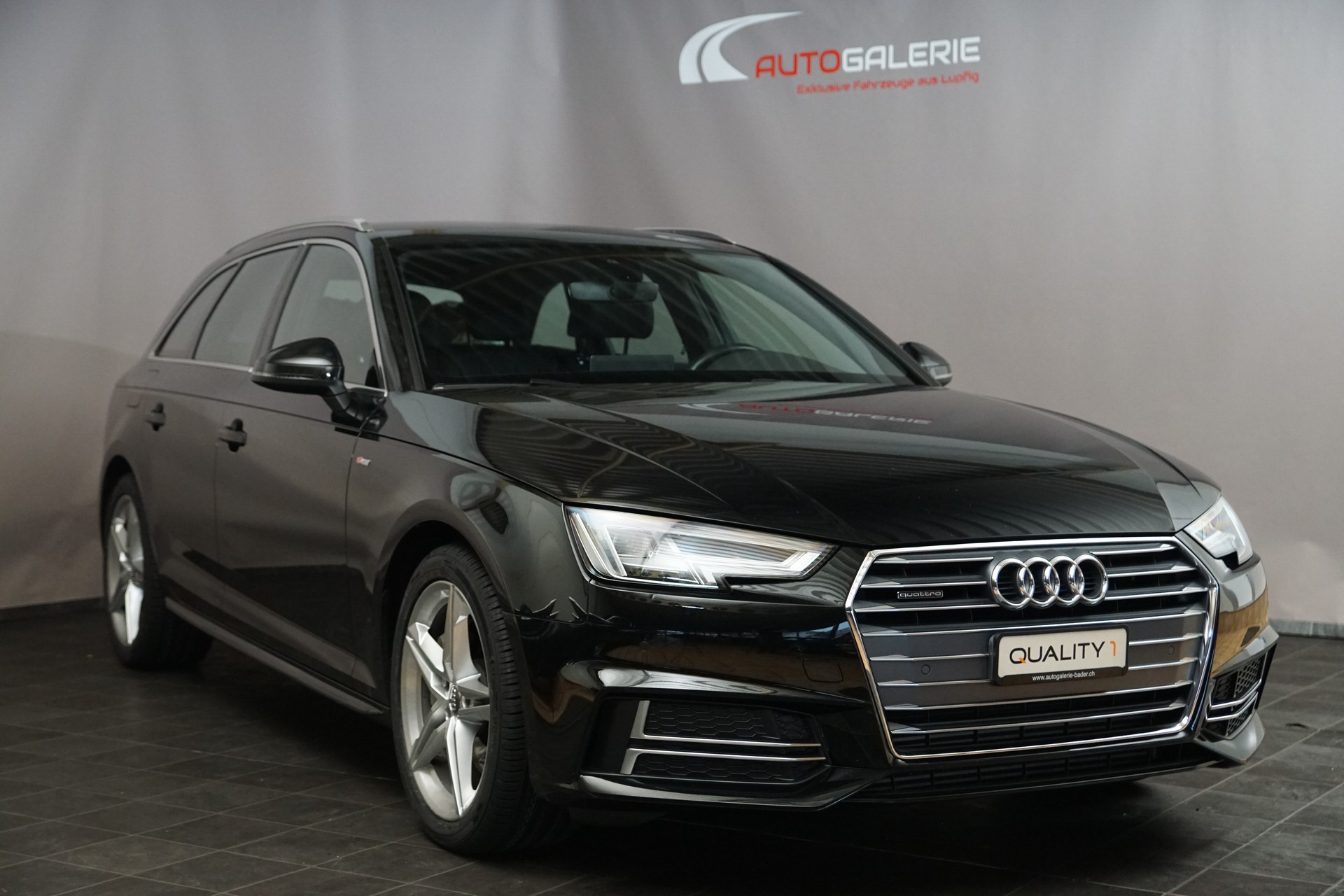 AUDI A4 Avant 3.0 TDI quattro *S-Line*