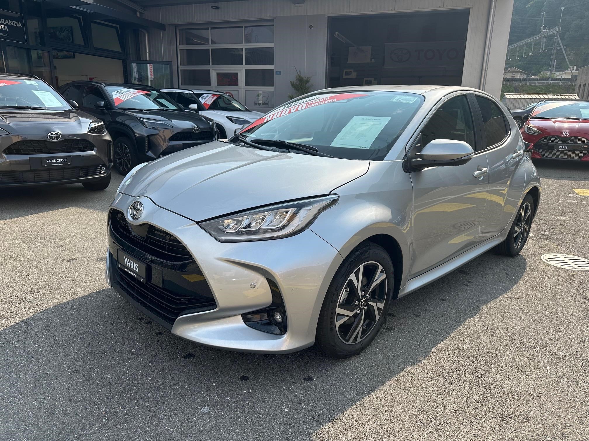 TOYOTA Yaris 1.5 VVT-i HSD Trend