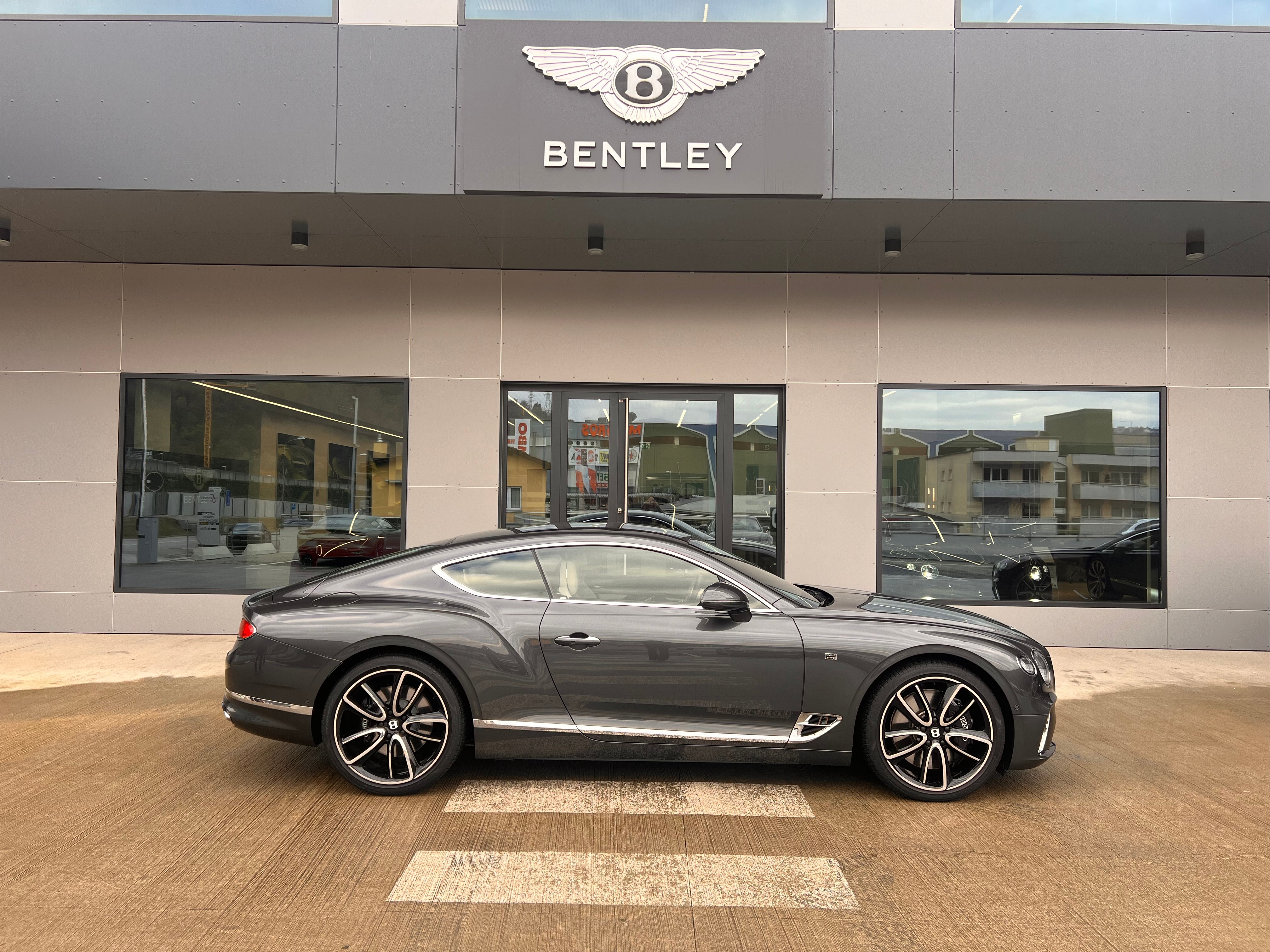 BENTLEY Continental GT 6.0 W12 - Auto CH - First Edition - Certified Pre-Owned Bentley