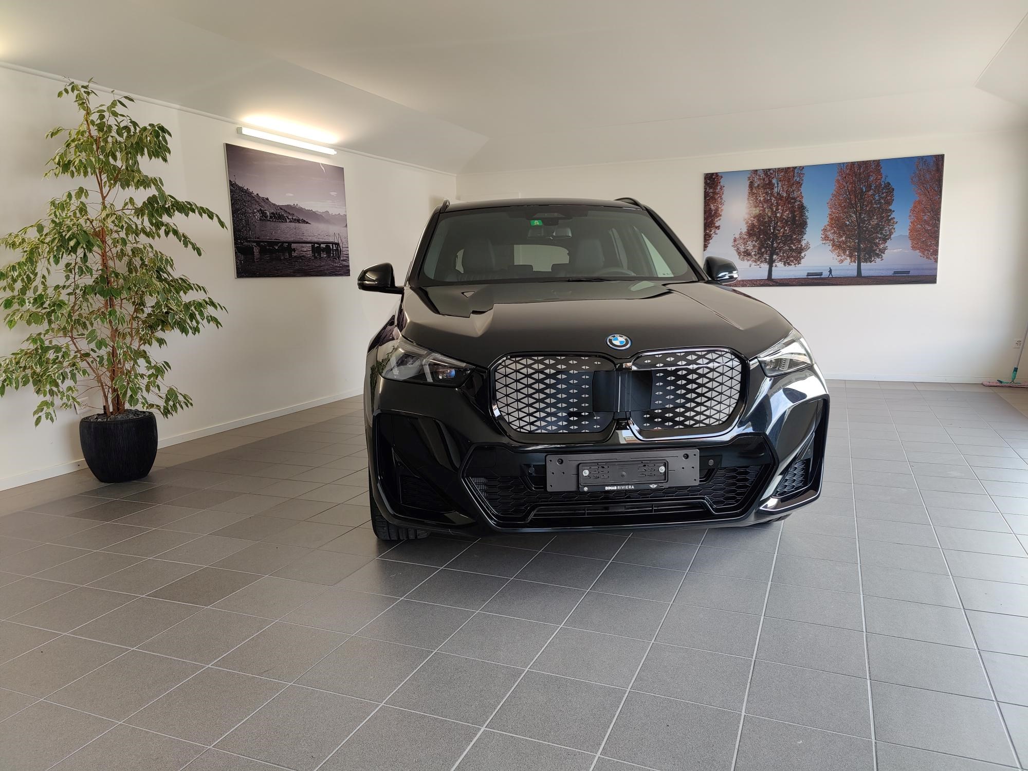 BMW iX1 xDrive 30 M Sport Pro