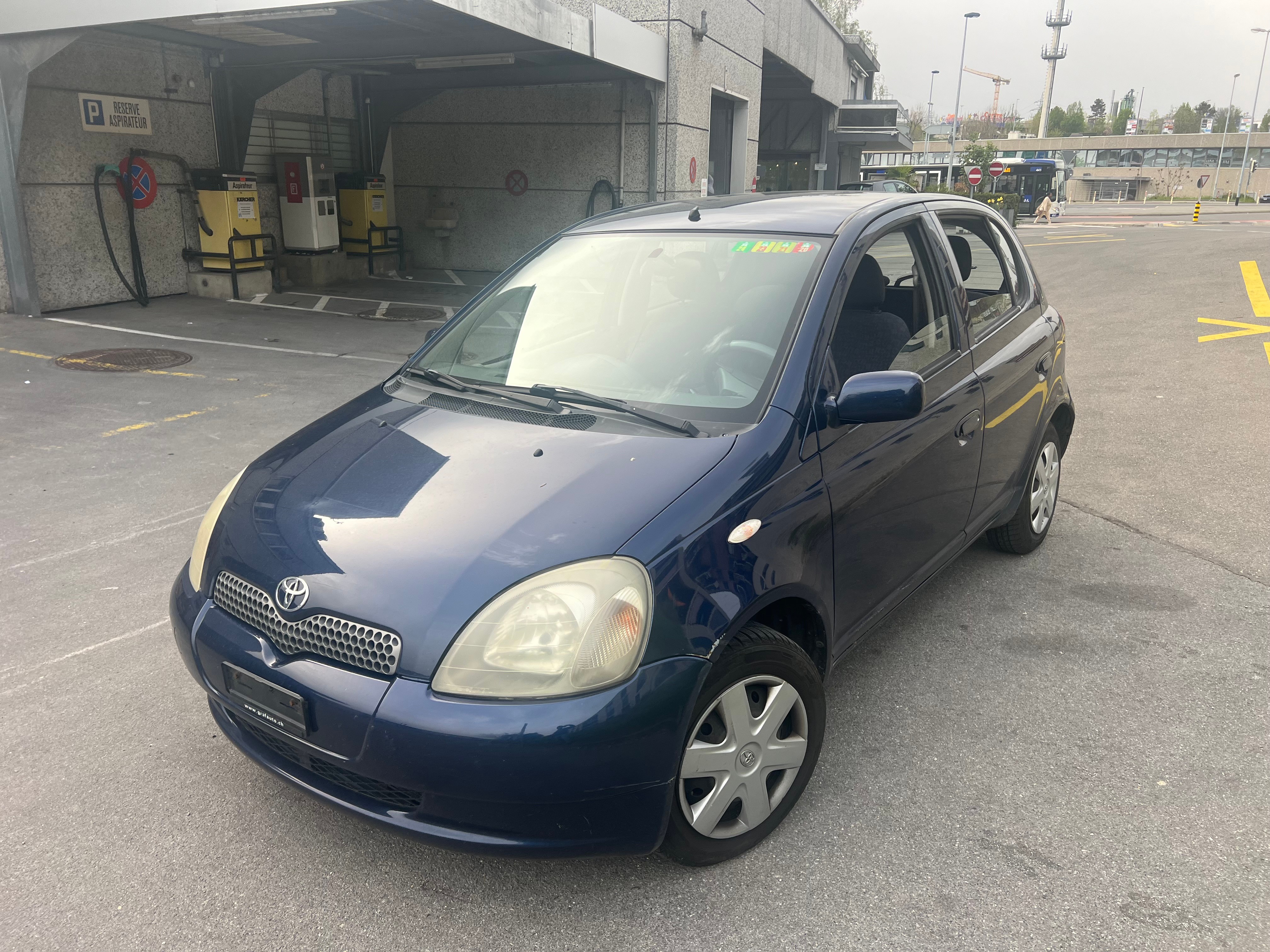 TOYOTA Yaris 1.3 Linea Luna