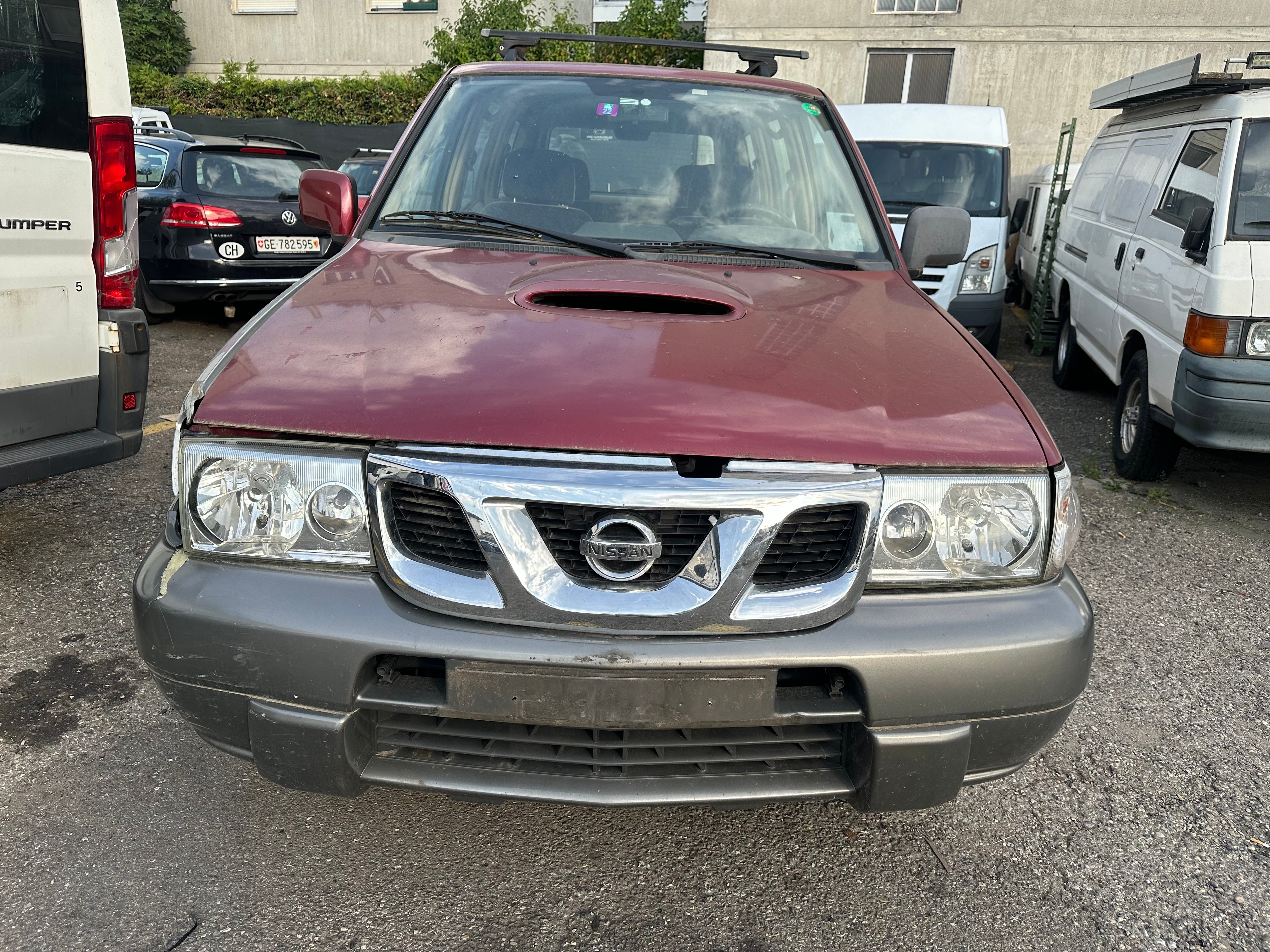 NISSAN Terrano 2.7 TD Luxury Wagon