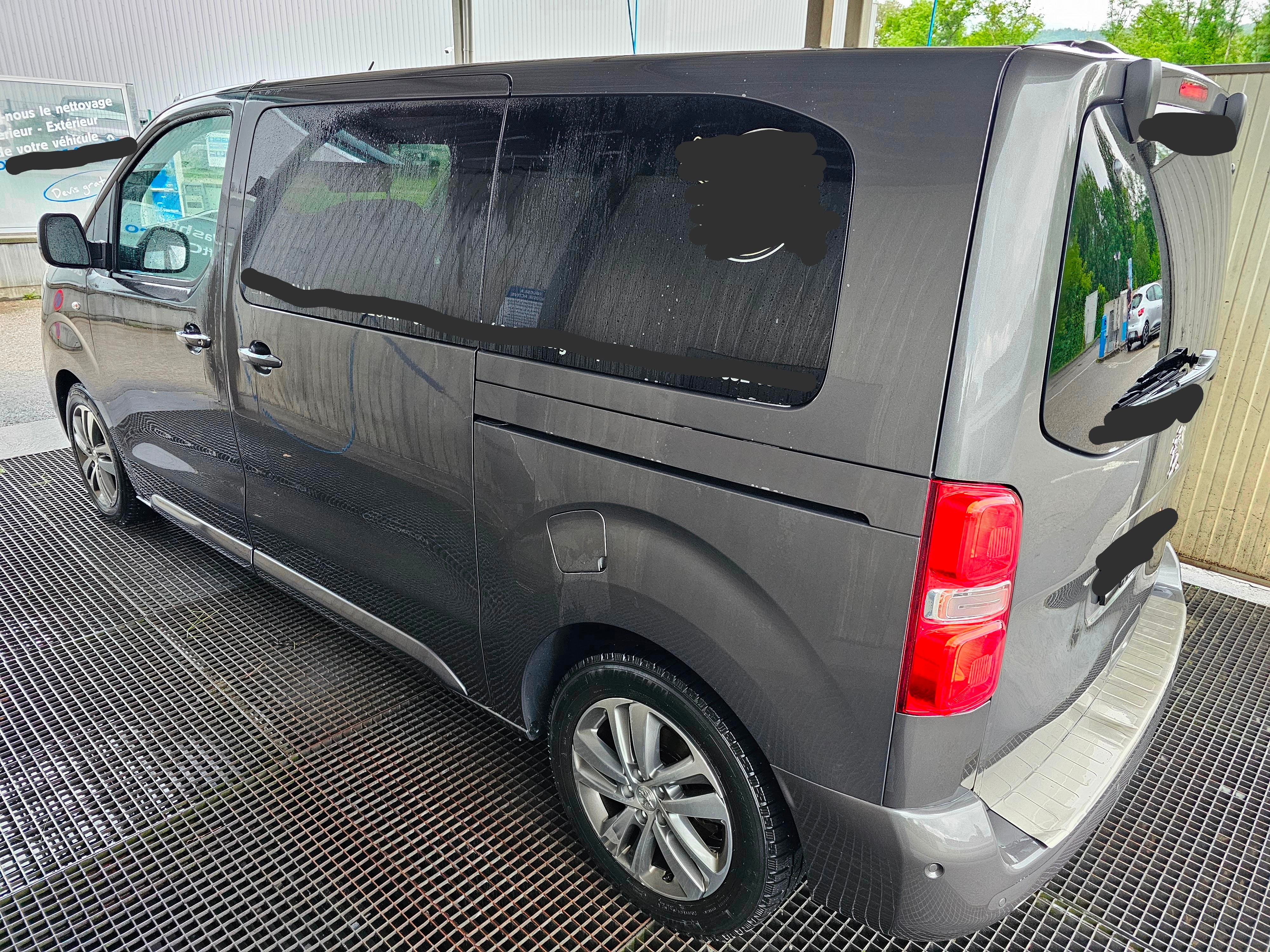 PEUGEOT Traveller 2.0 BlueHDi Allure Standard EAT