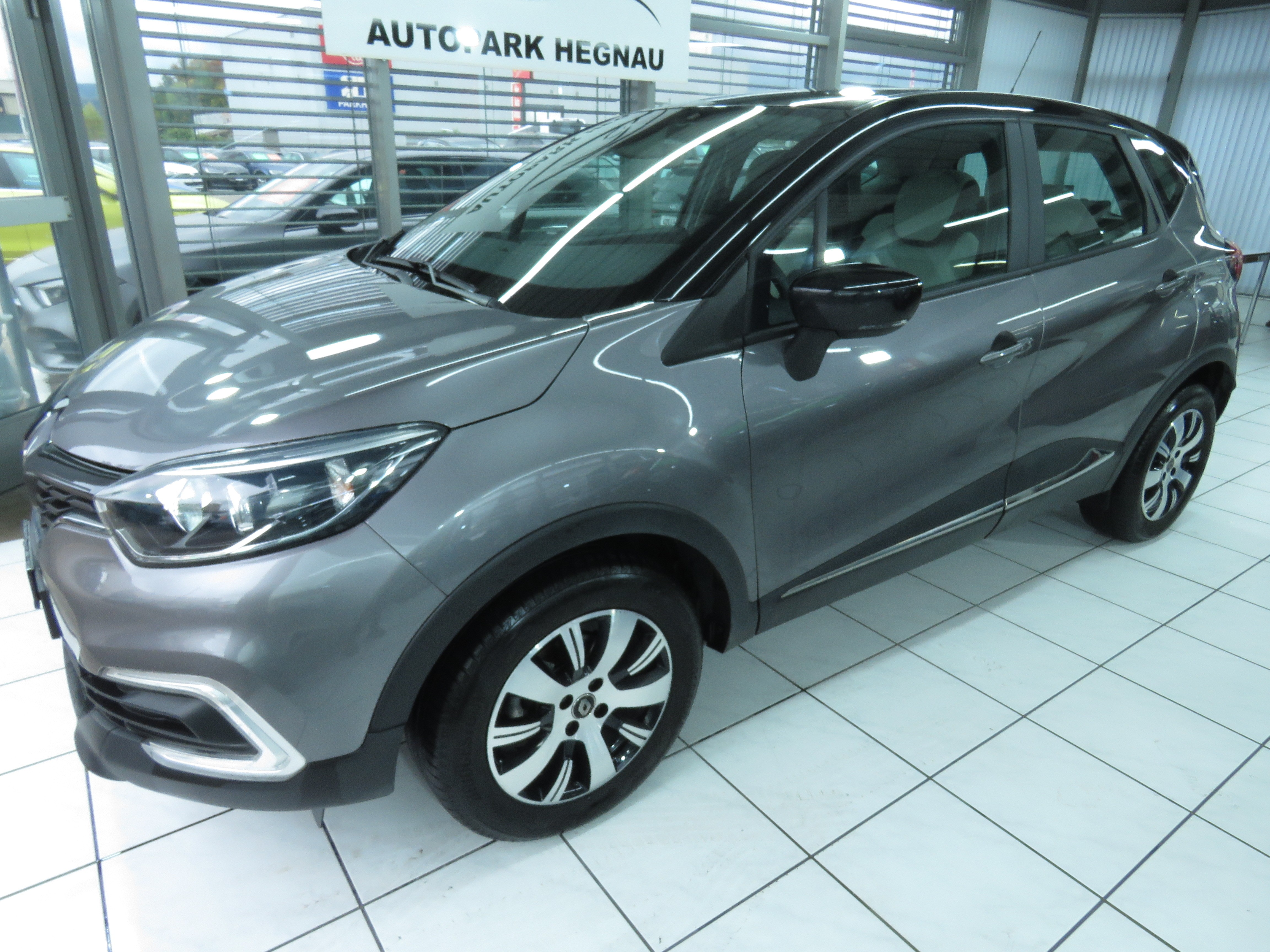 RENAULT Captur 0.9 12V Business Line