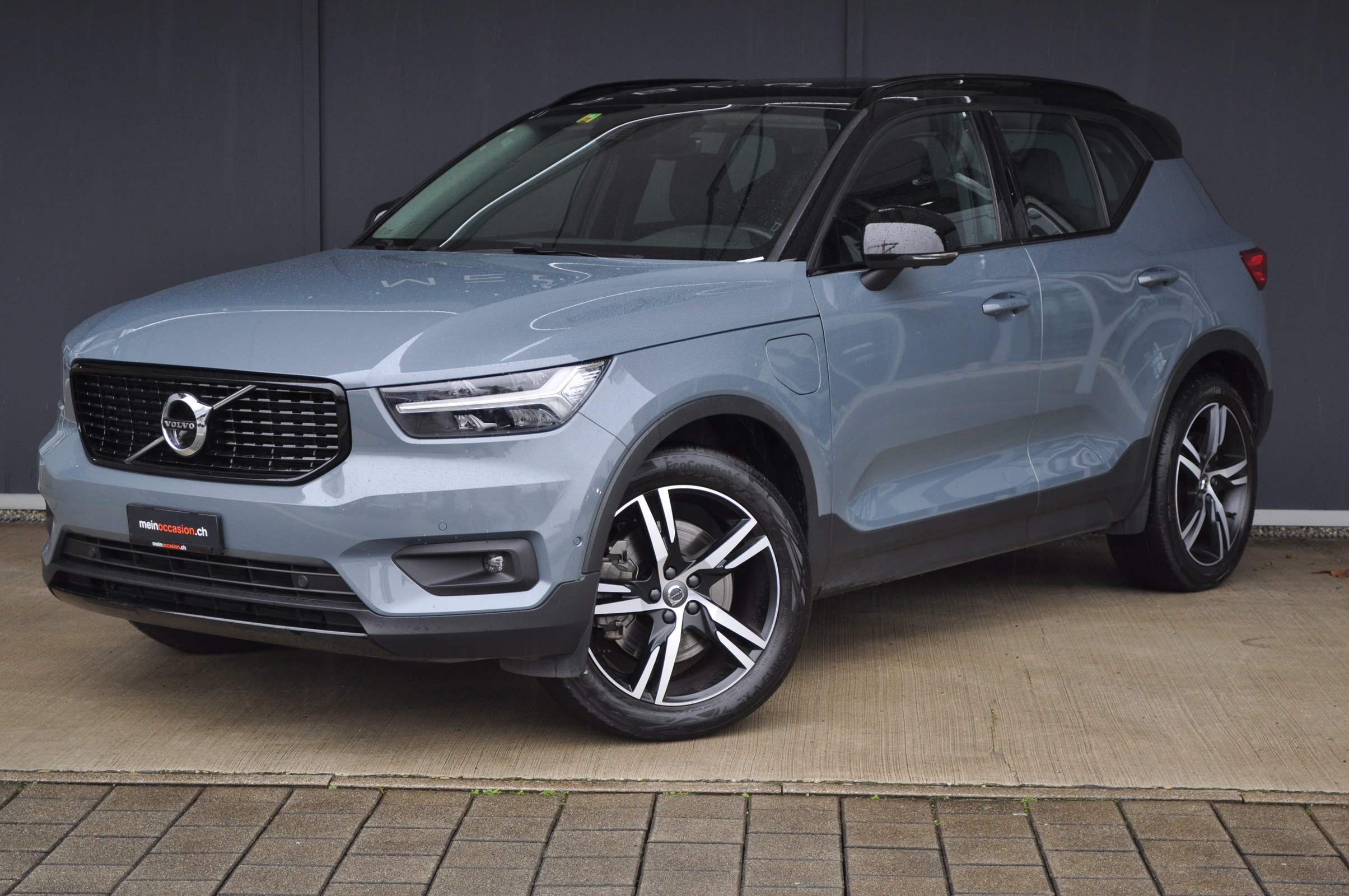 VOLVO XC40 T5 TwE R-Design Expr