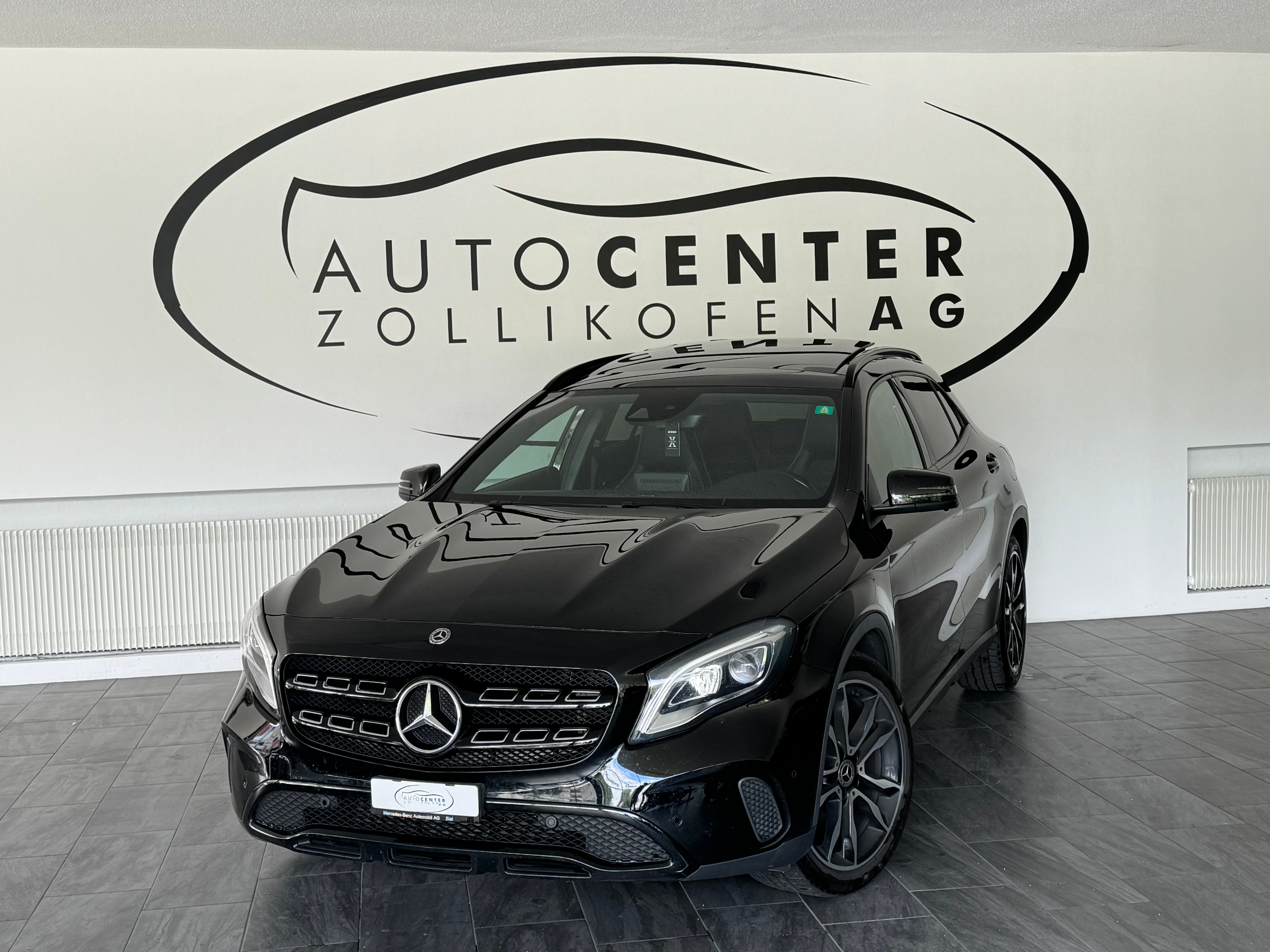 MERCEDES-BENZ GLA 200 Night Star 7G-DCT