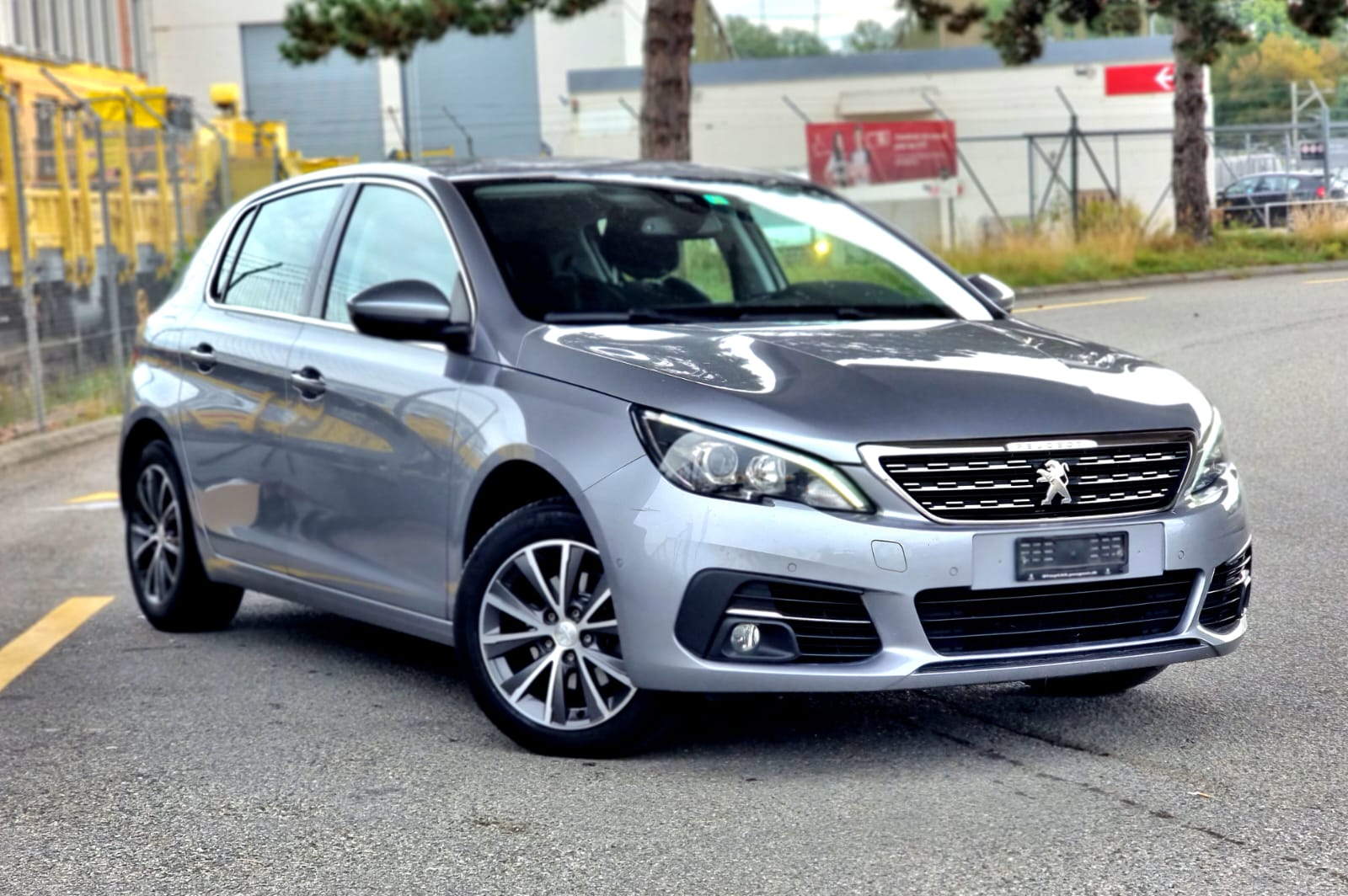 PEUGEOT 308 1.2 Pure Tech Tech Edition EAT8