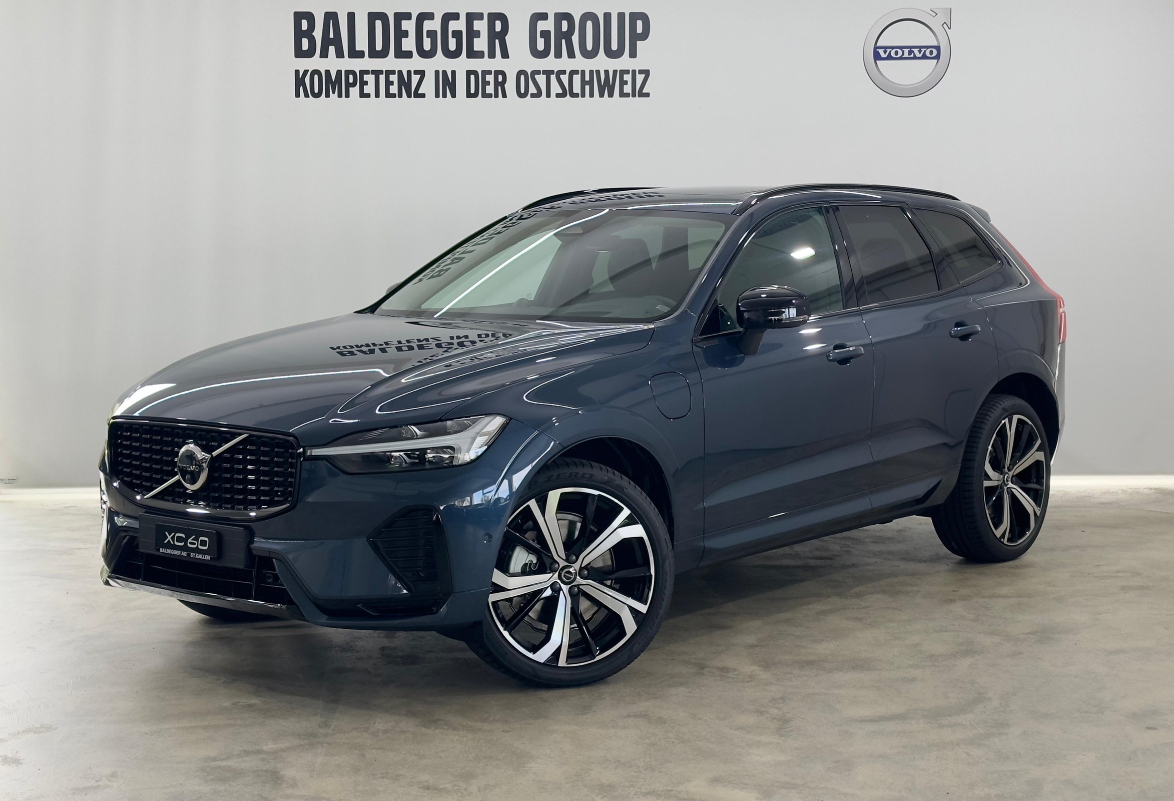 VOLVO XC60 2.0 T6 TE Ultra Dark eAWD