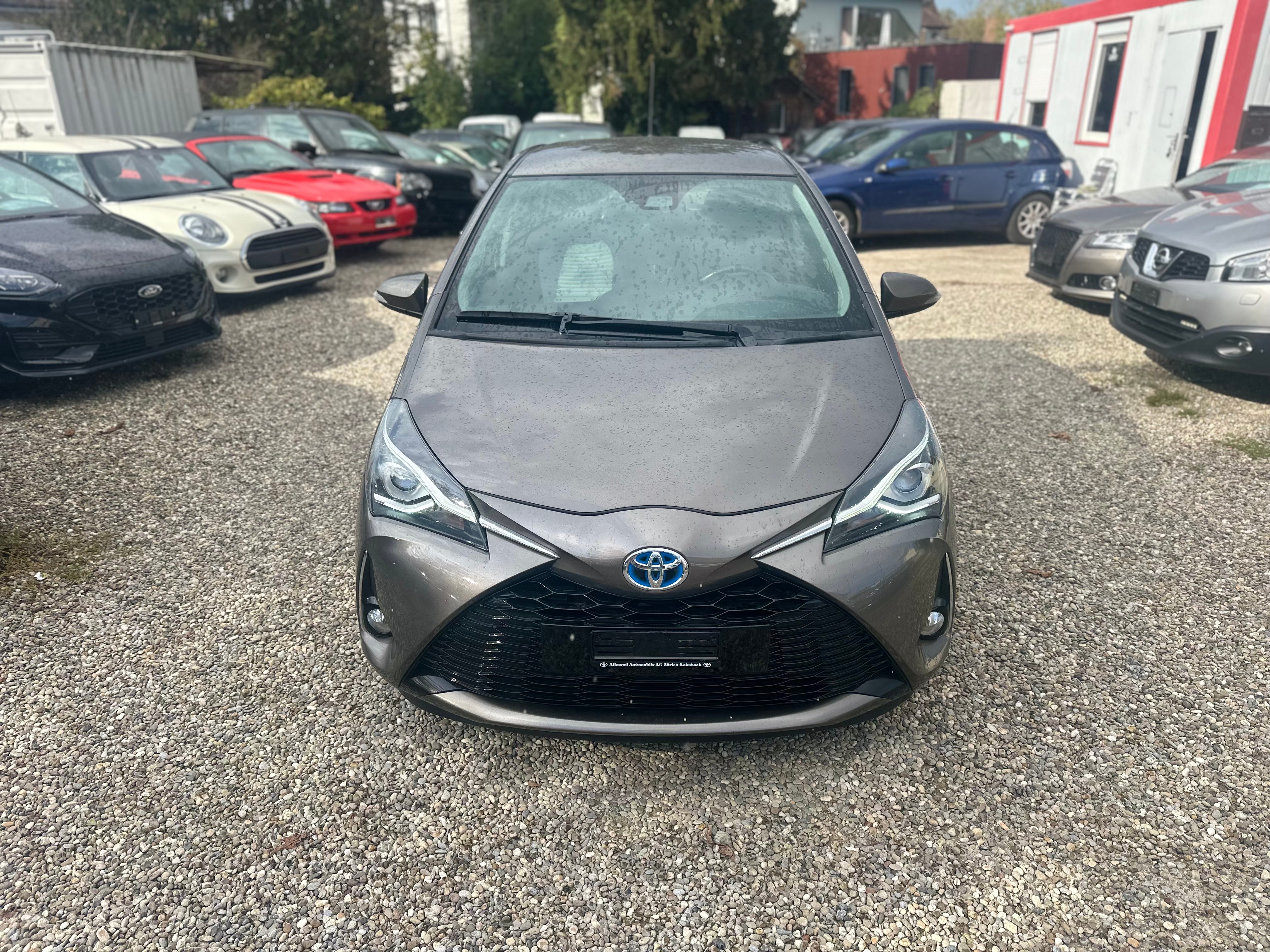 TOYOTA Yaris 1.5 VVT-i Hybrid Premium e-CVT