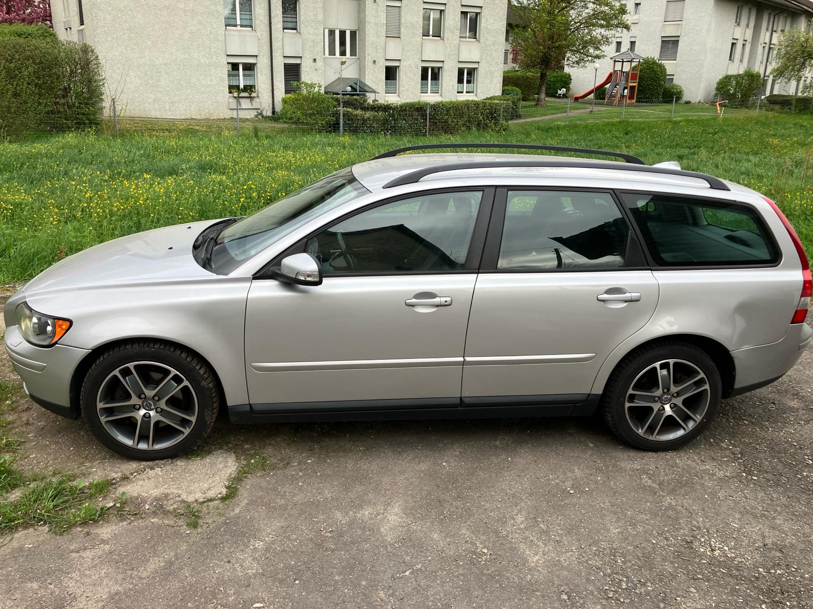 VOLVO V50 2.4