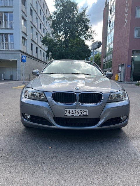 BMW 320d xDrive Touring Dynamic Edition Steptronic