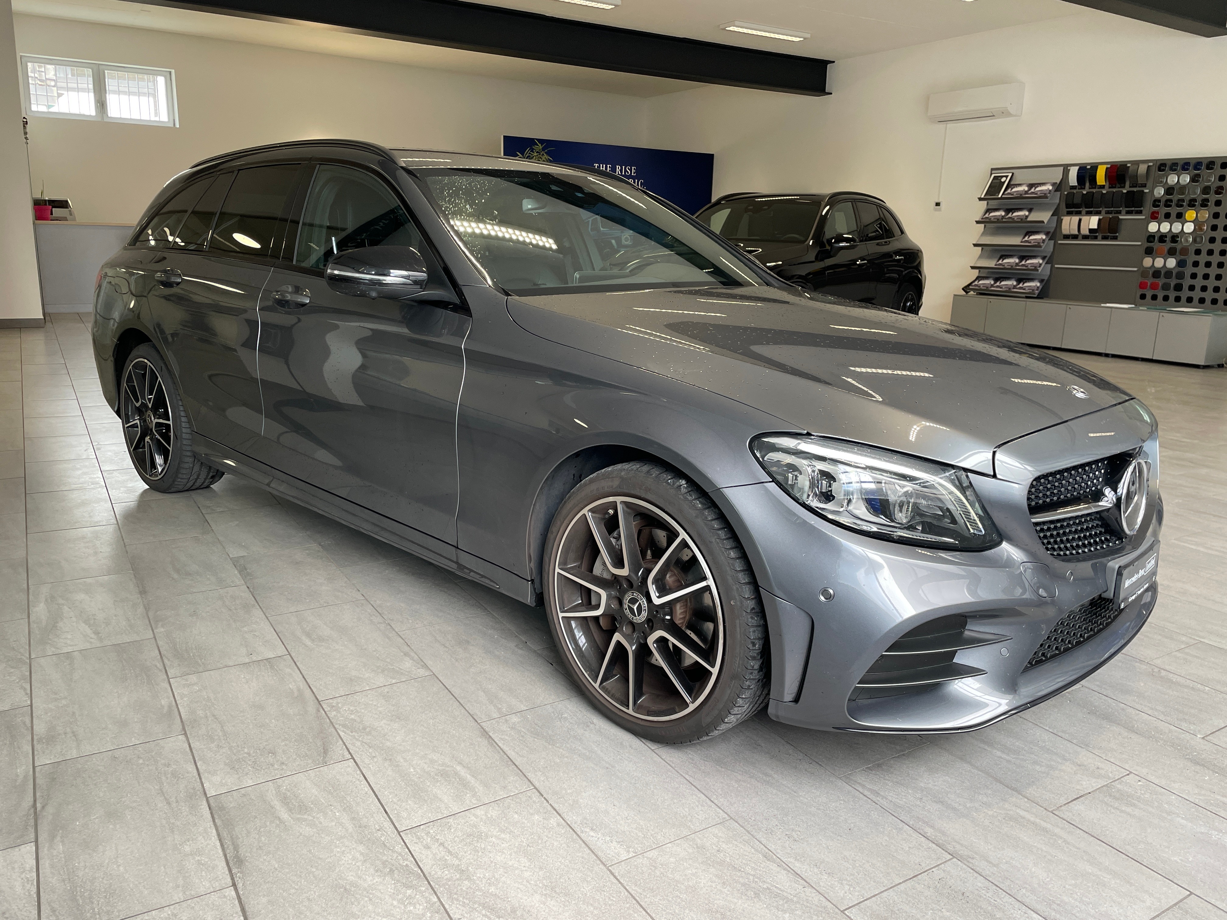 MERCEDES-BENZ C 300 AMG Line 4Matic 9G-Tronic