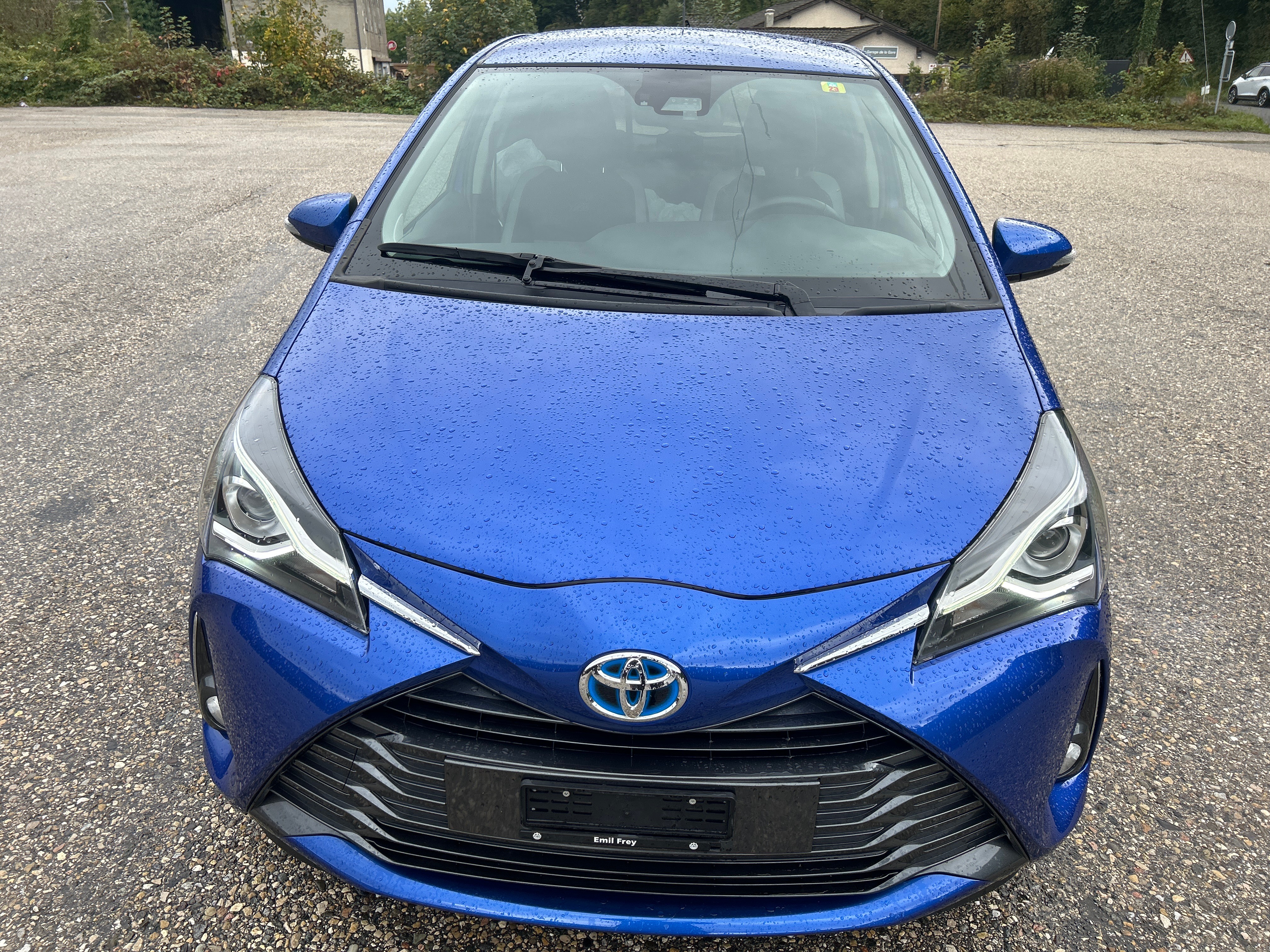 TOYOTA Yaris 1.5 VVT-i Hybrid Trend e-CVT