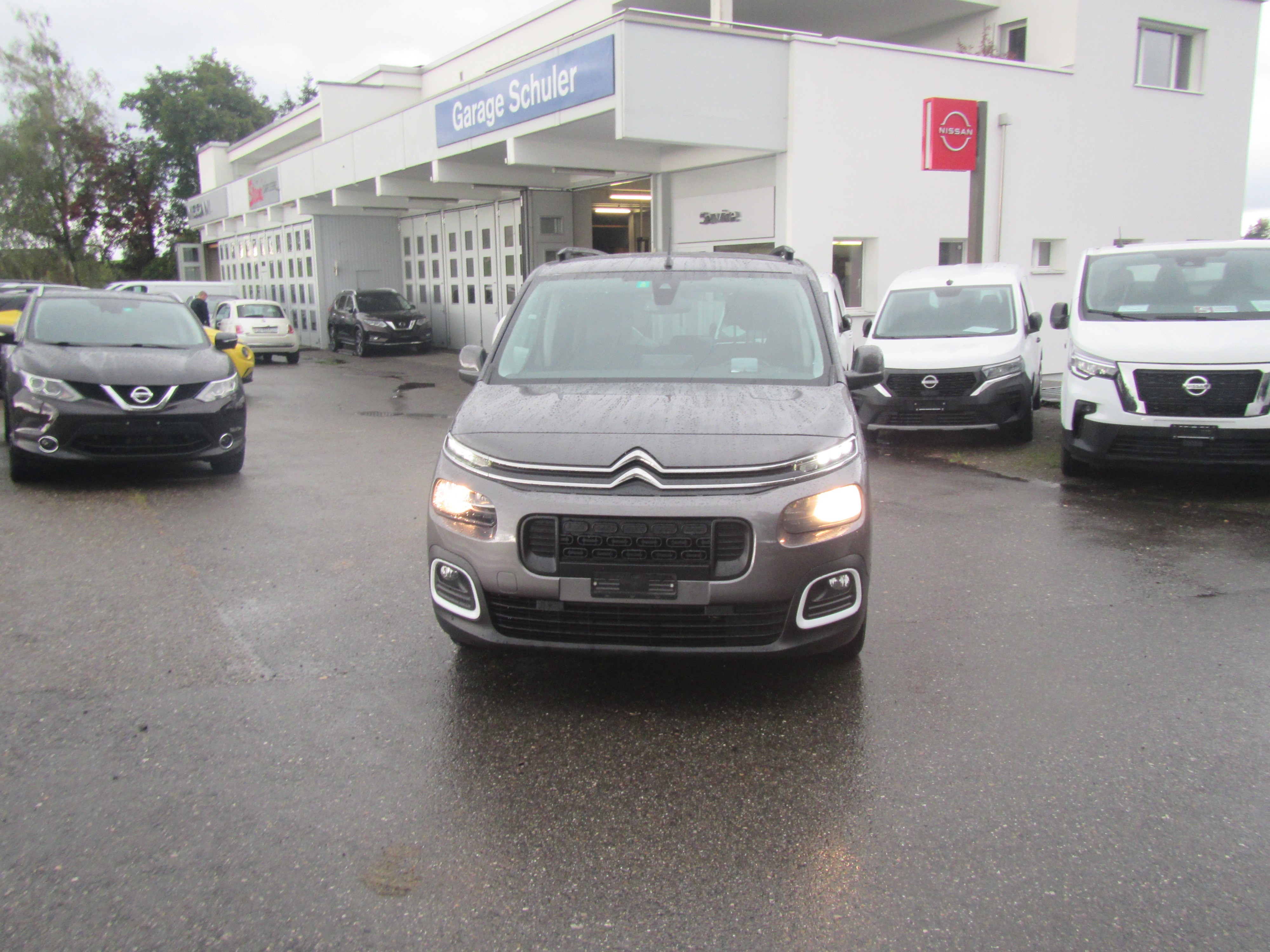 CITROEN Berlingo XL 1.2i PureTech 7 Plätze Shine