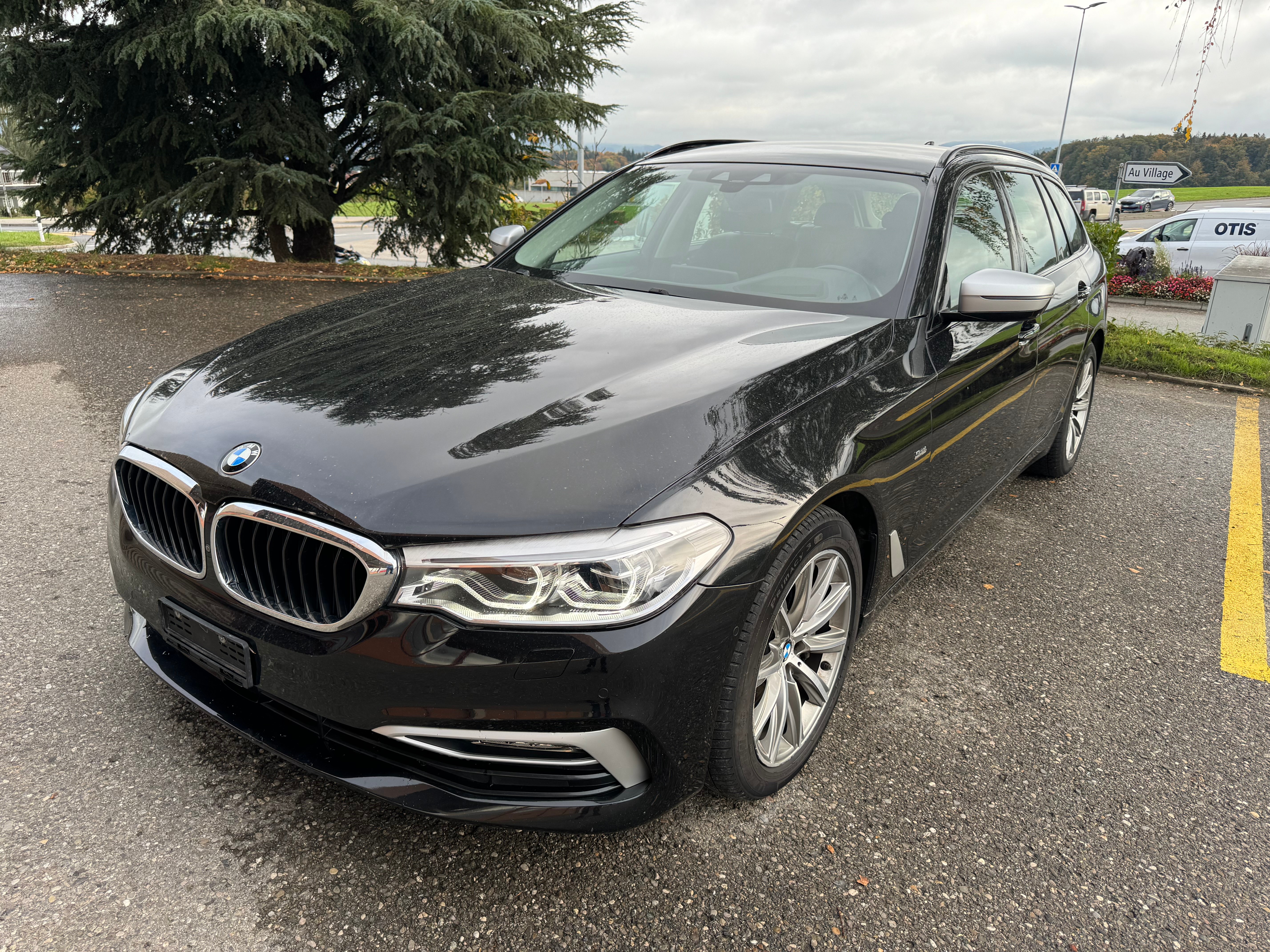 BMW 530d xDrive Touring Sport Line Steptronic