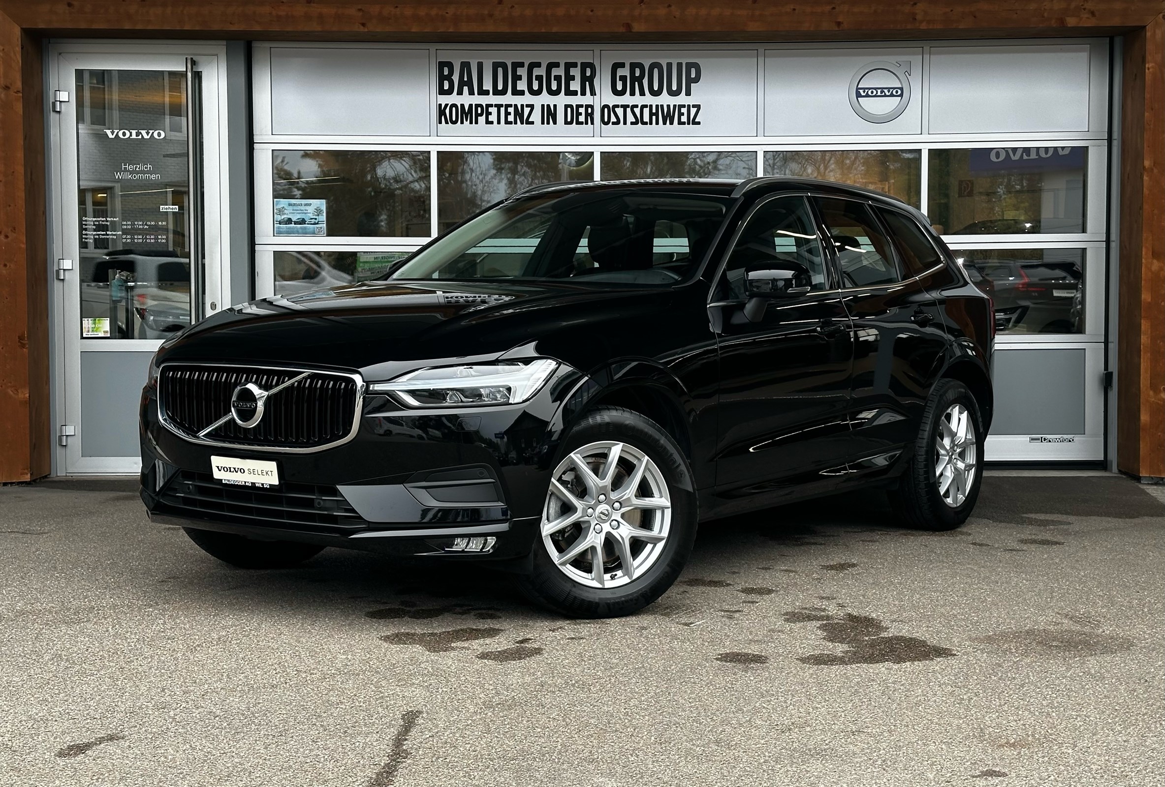 VOLVO XC60 B5 B AWD Momentum