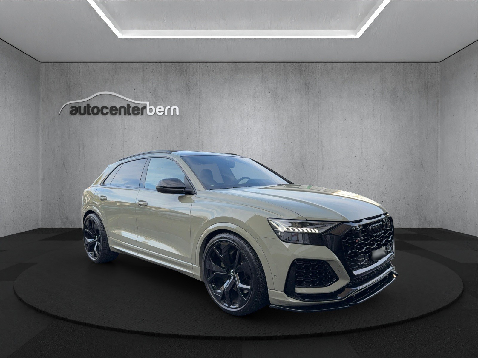 AUDI RSQ8 quattro tiptronic