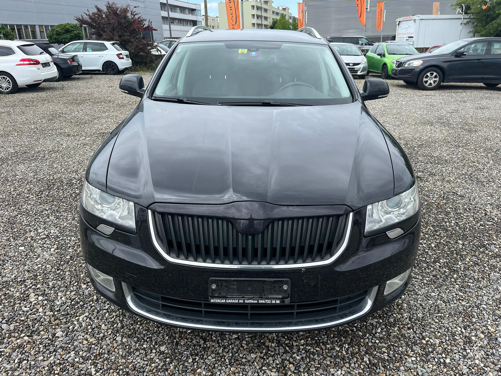 SKODA Superb Combi 2.0 TDi Elegance 4x4