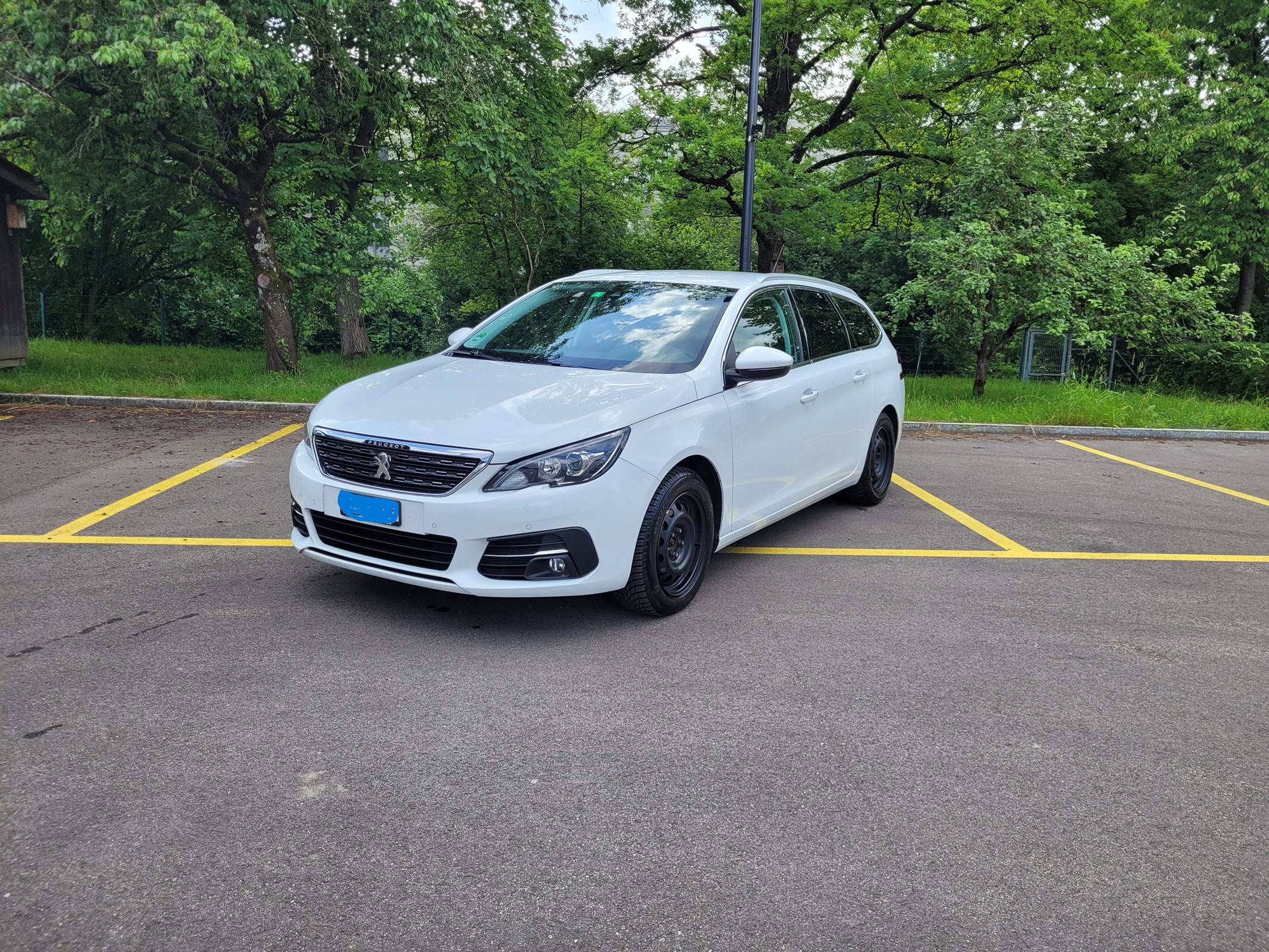 PEUGEOT 308 SW 1.5 BlueHDI Allure EAT8