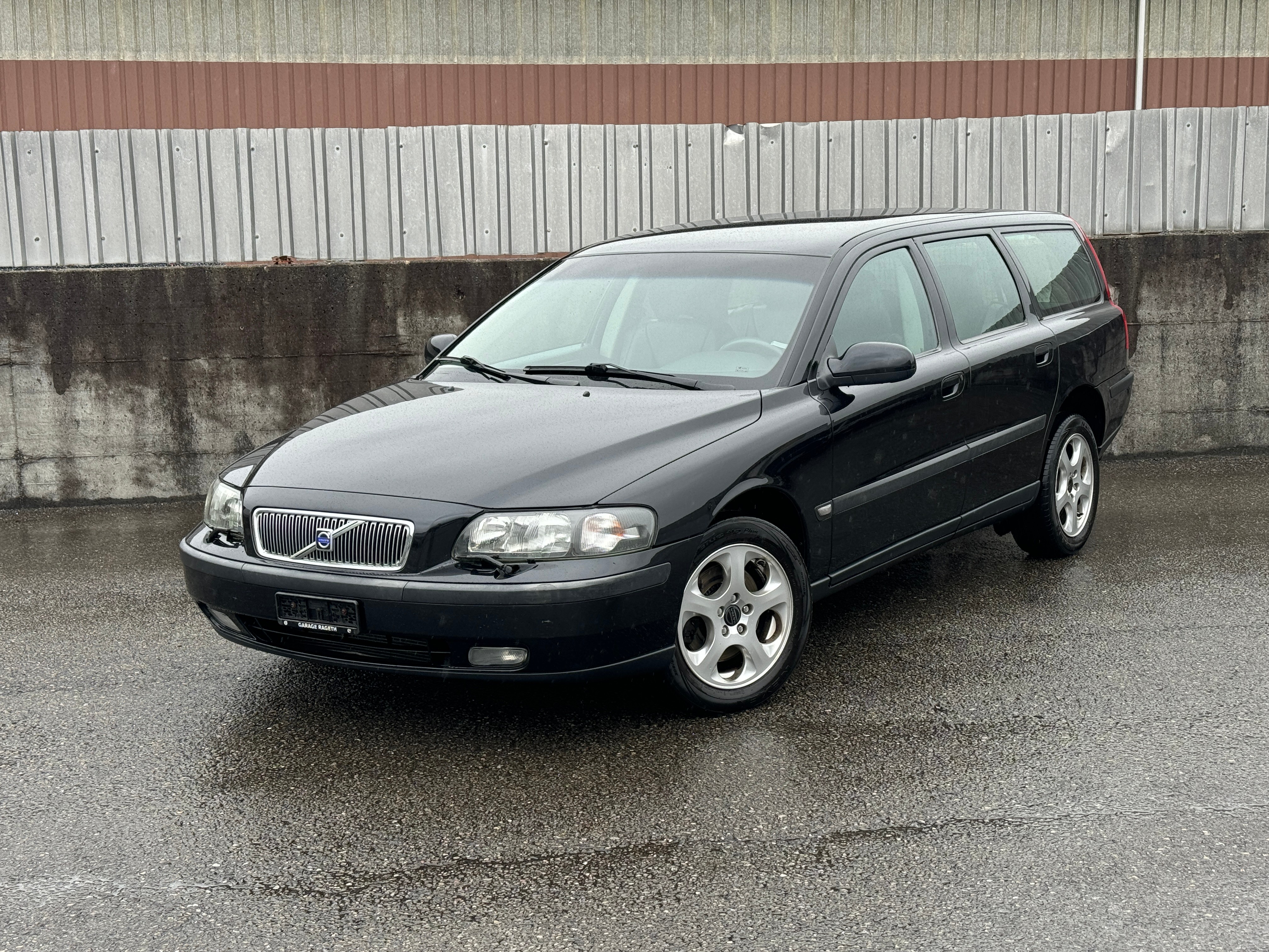 VOLVO V70 2.4T AWD