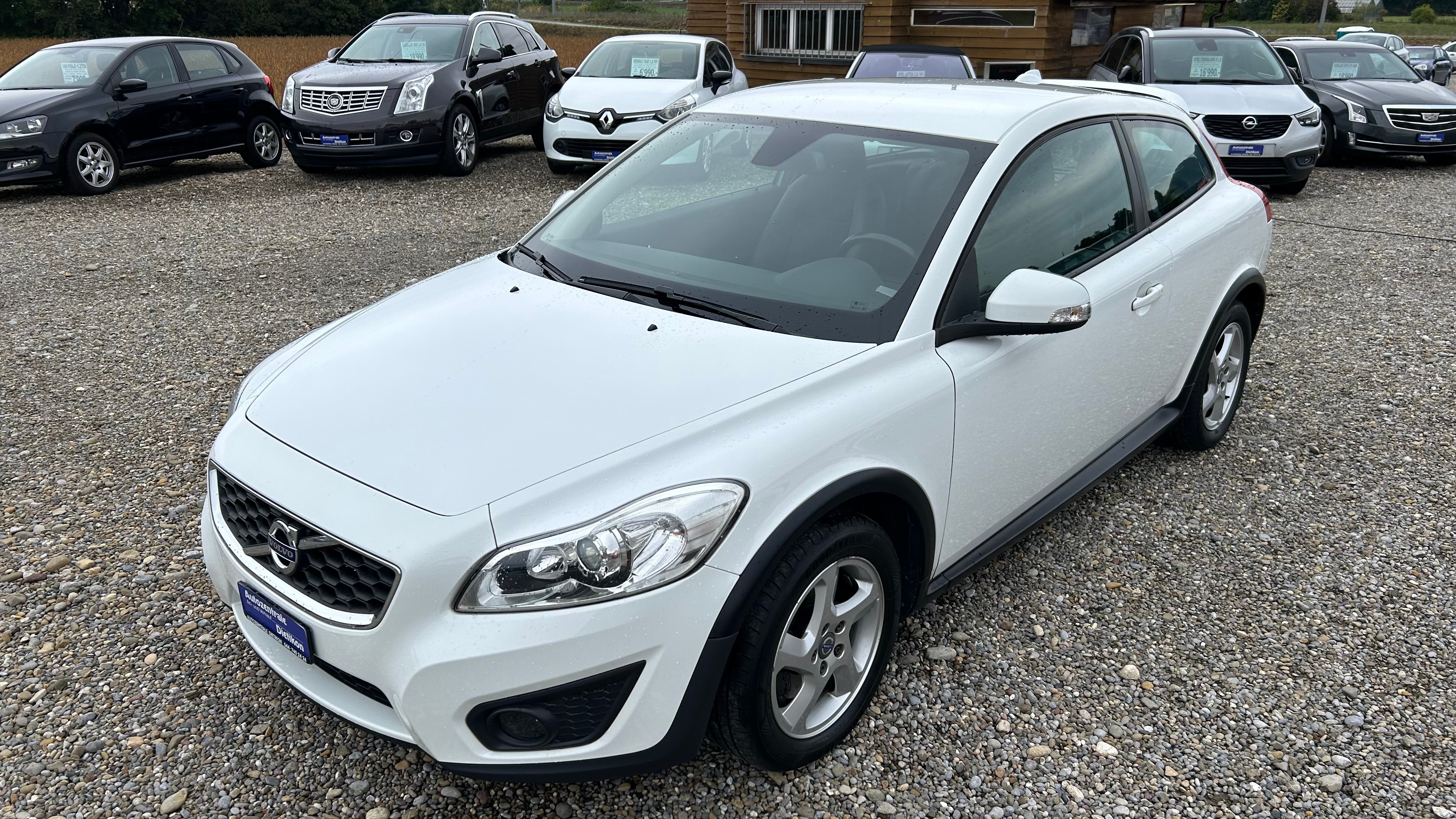 VOLVO C30 D3 Momentum